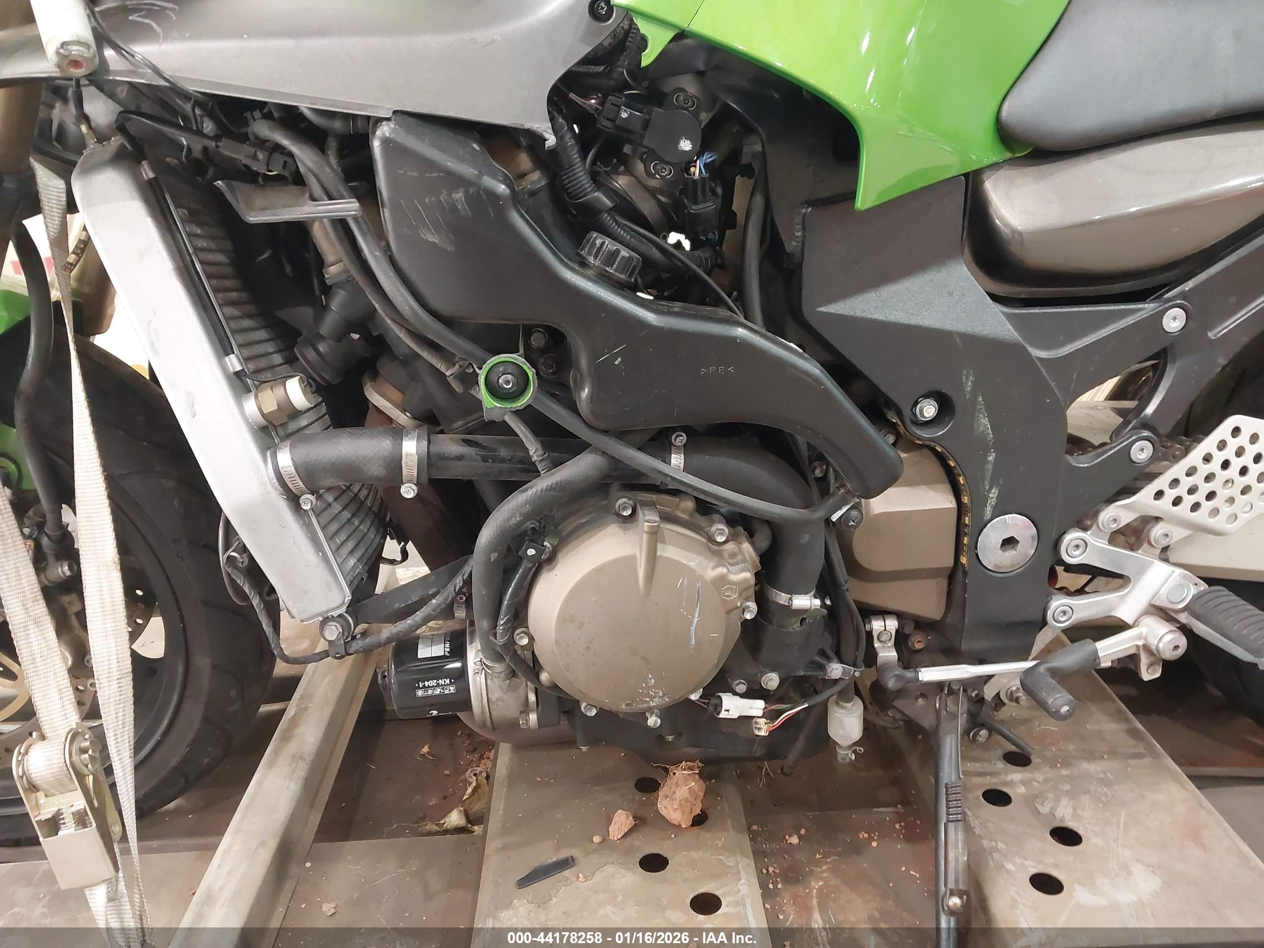 KAWASAKI ZX1200 image 9