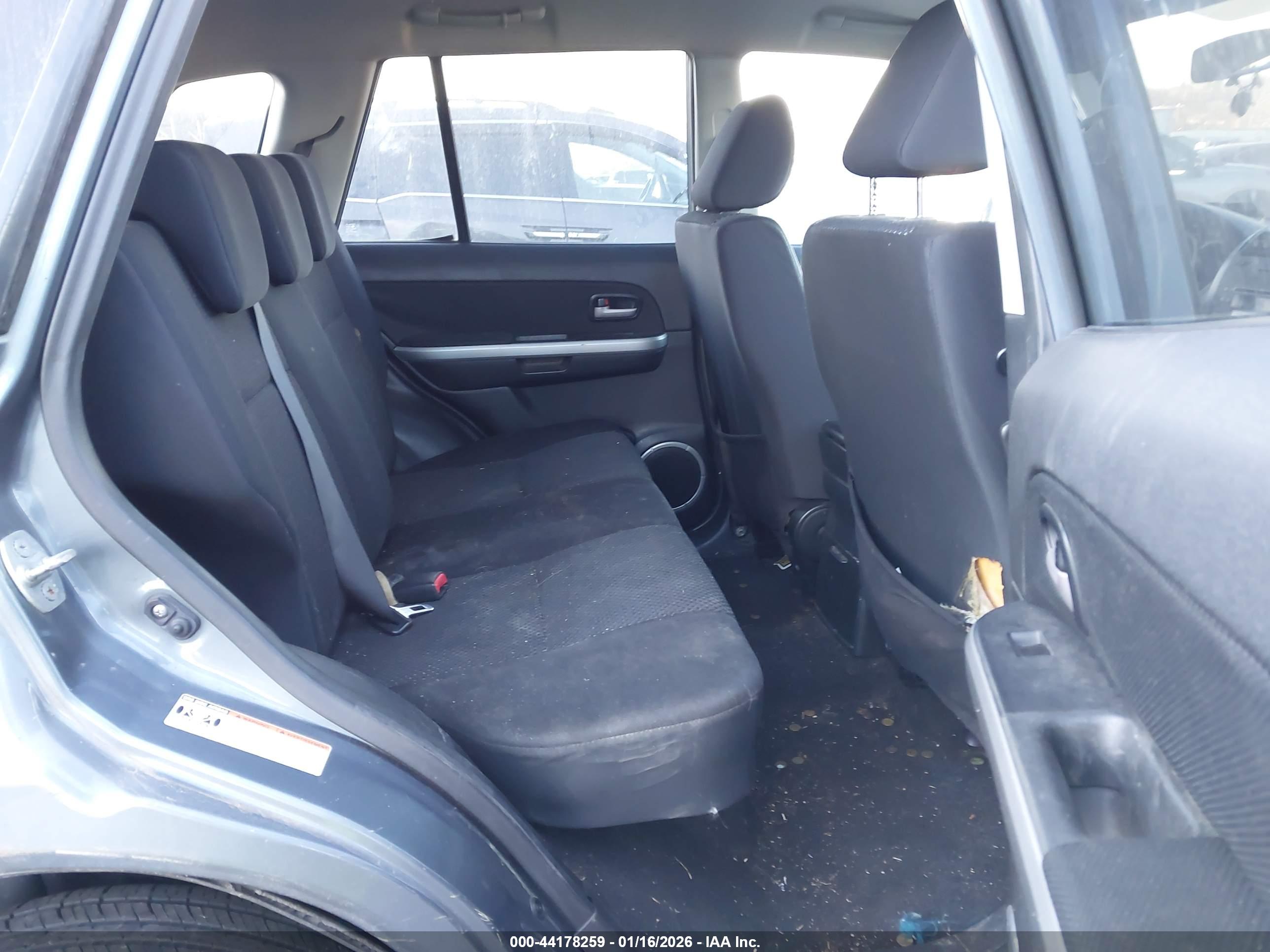 SUZUKI GRAND image 8