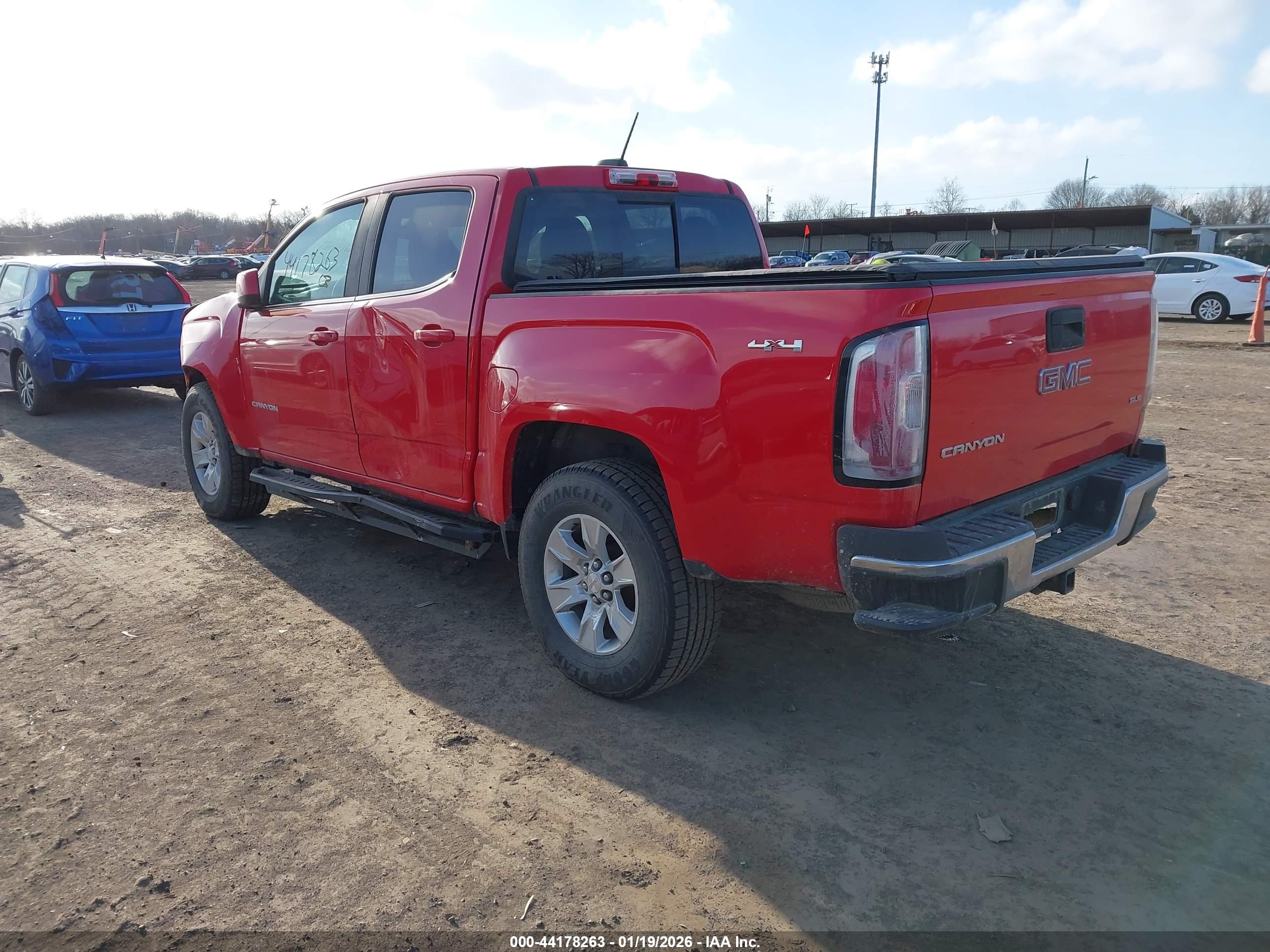 GMC CANYON image 3