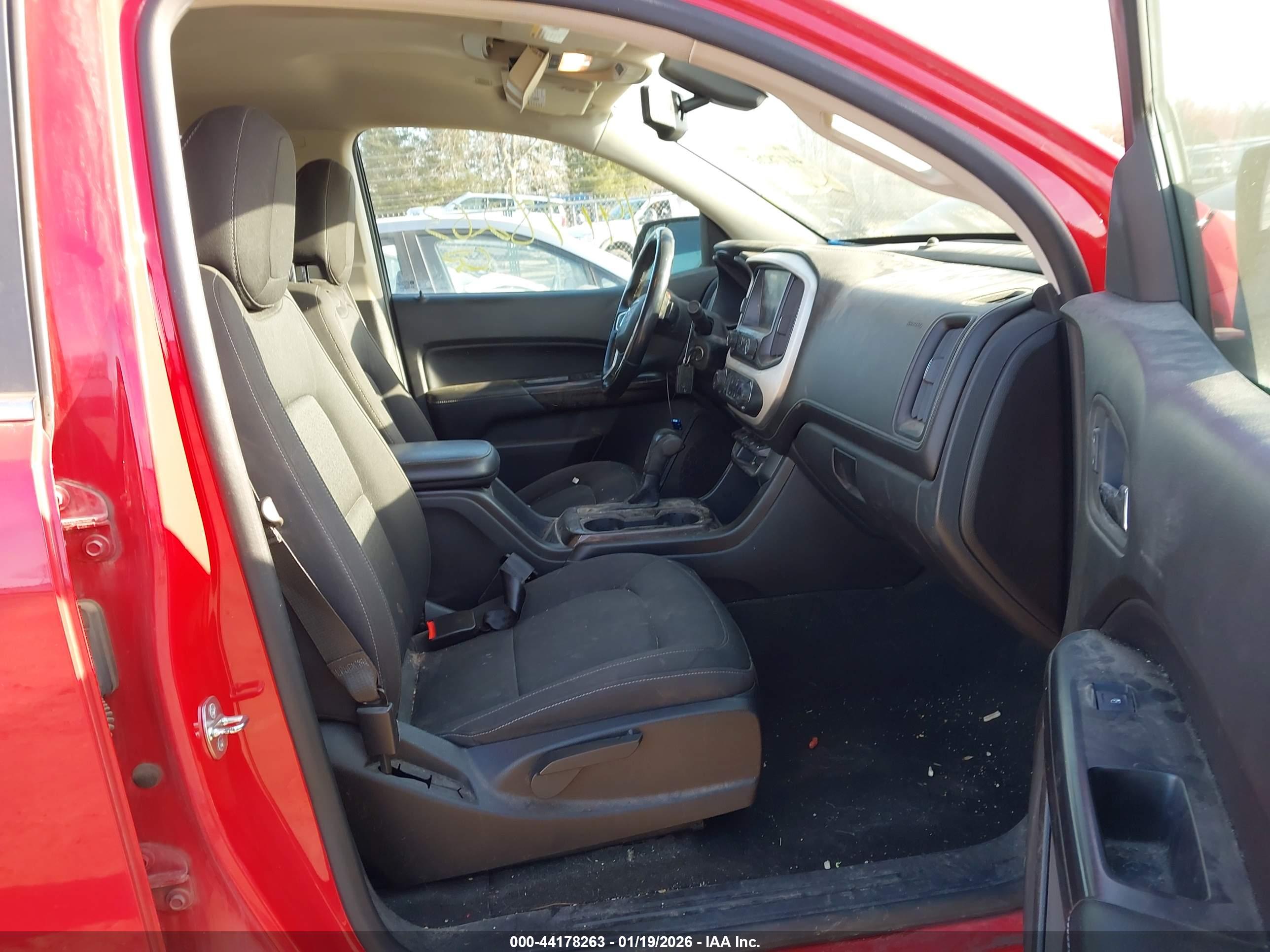 GMC CANYON image 5