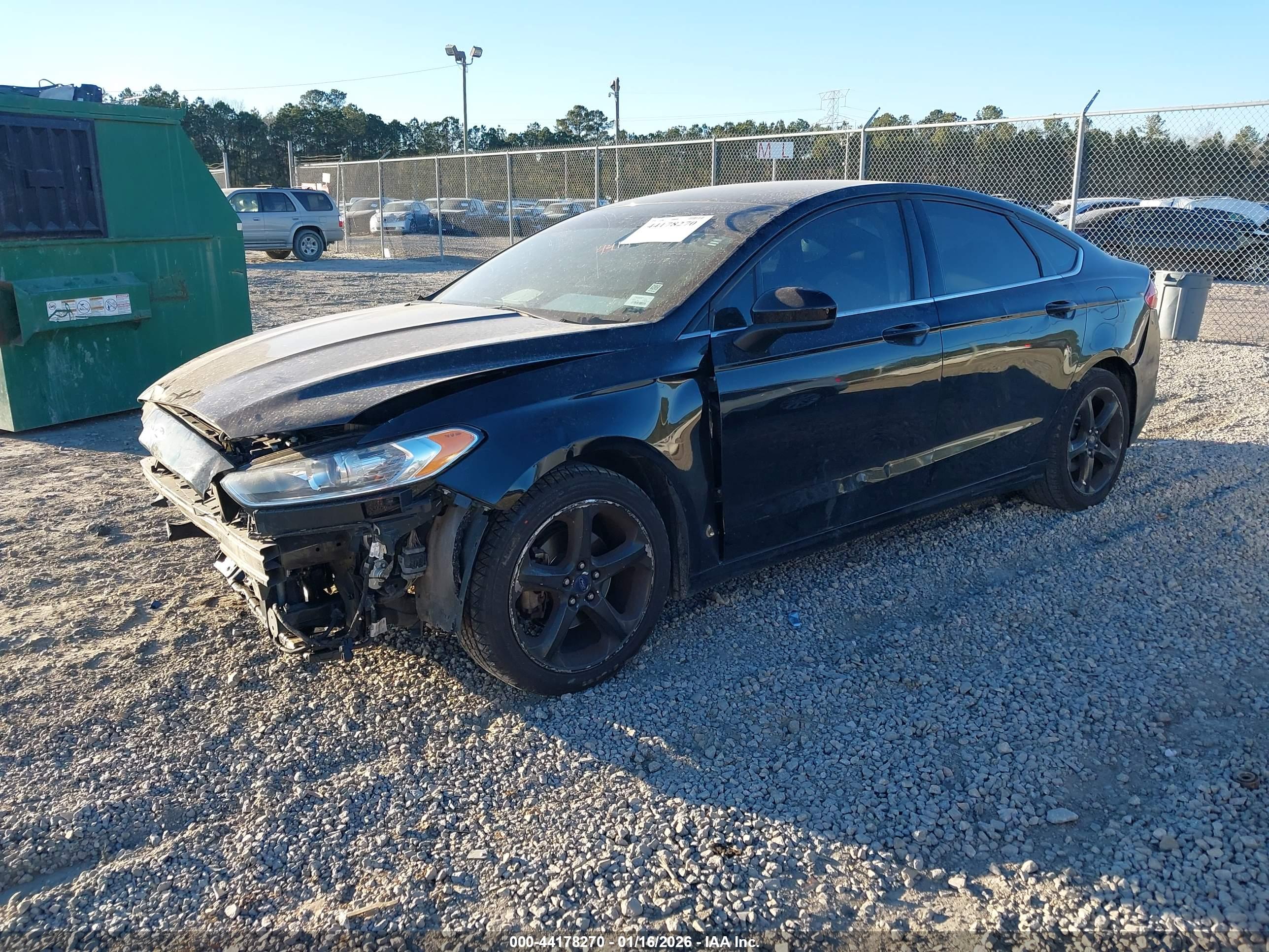 FORD FUSION image 2