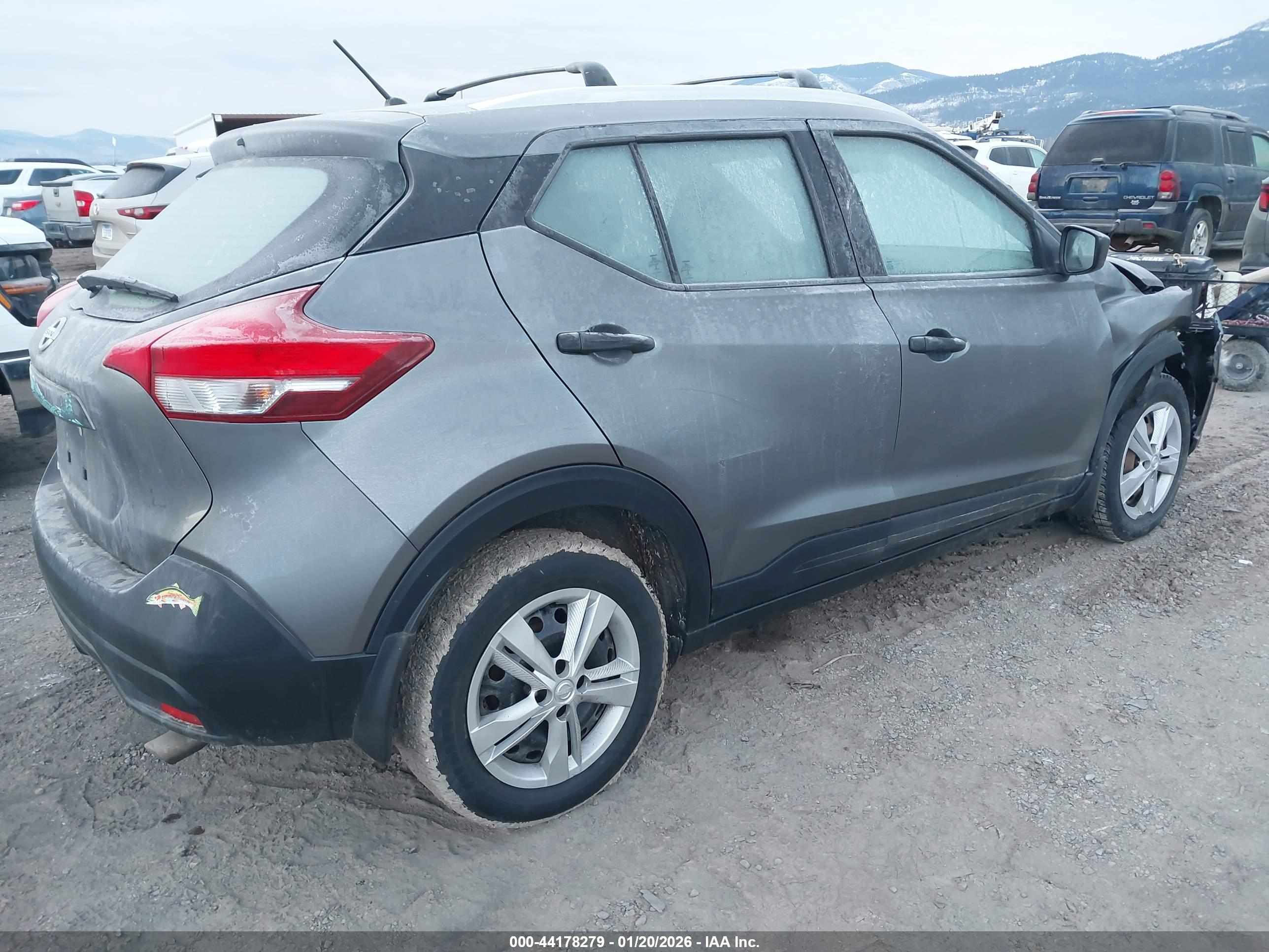 NISSAN KICKS image 4
