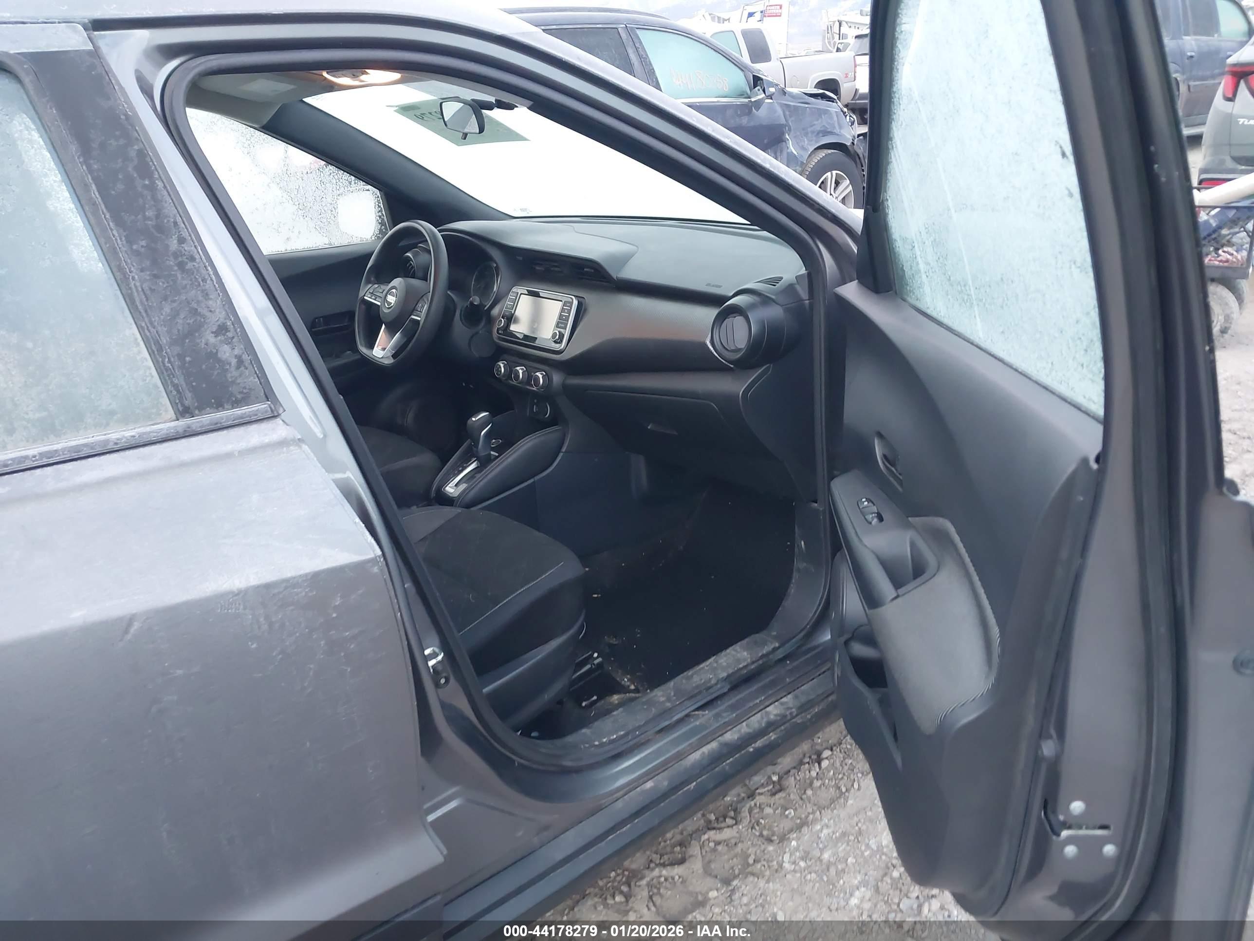 NISSAN KICKS image 5