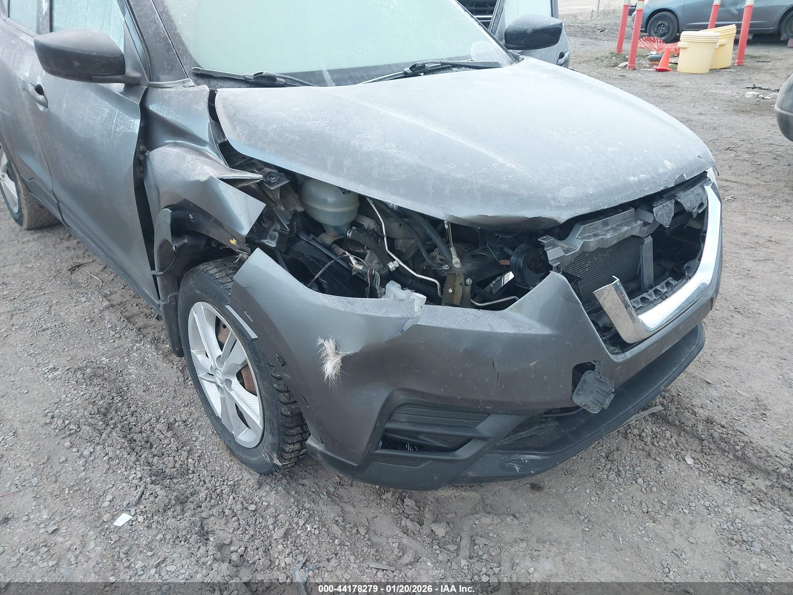 NISSAN KICKS image 6