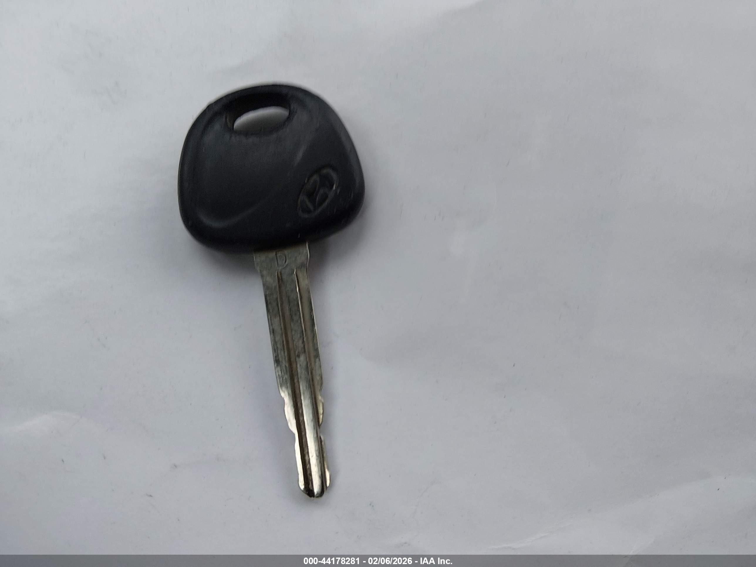 HYUNDAI ELANTRA image 11