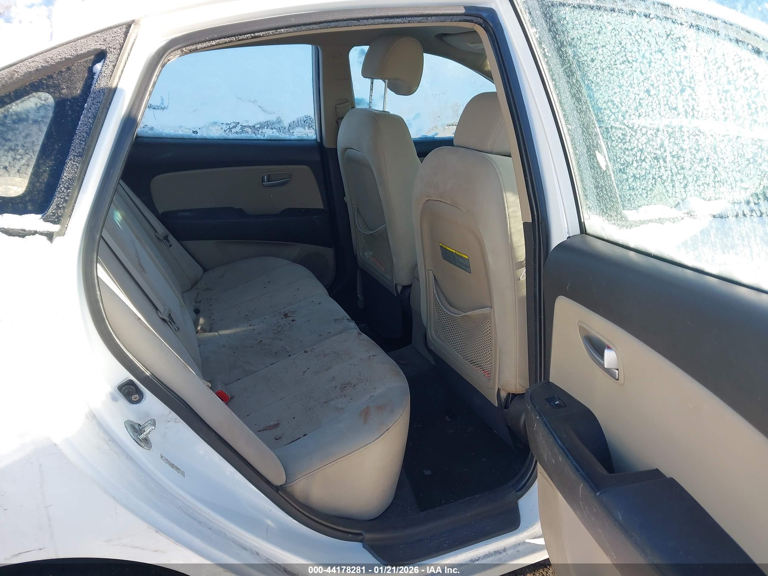 HYUNDAI ELANTRA image 8