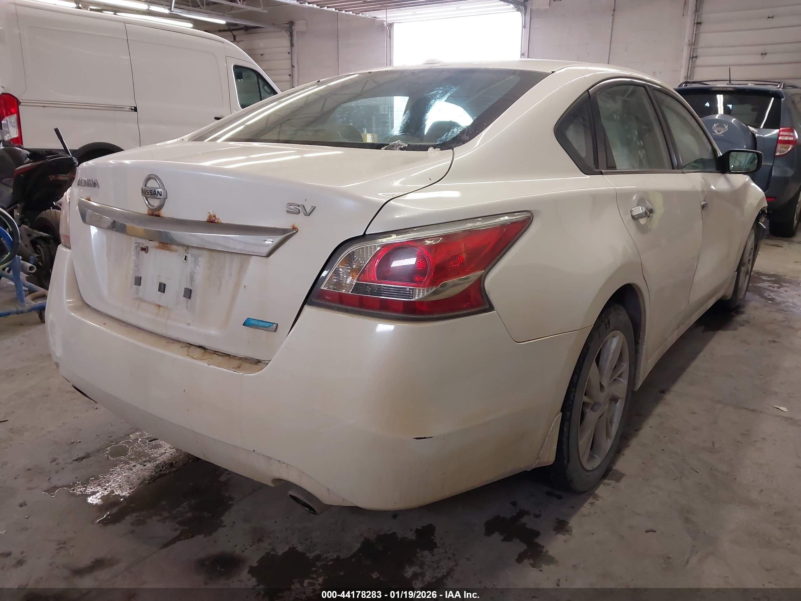 NISSAN ALTIMA image 4