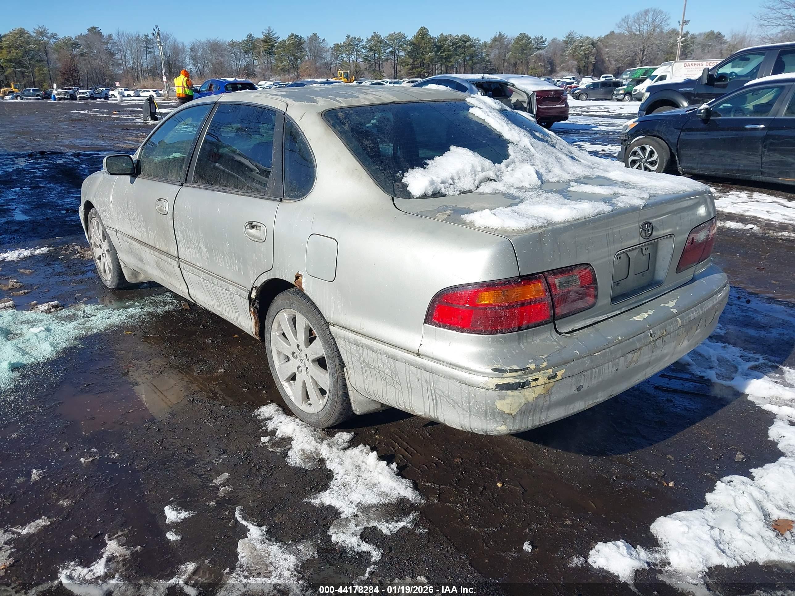 TOYOTA AVALON image 3