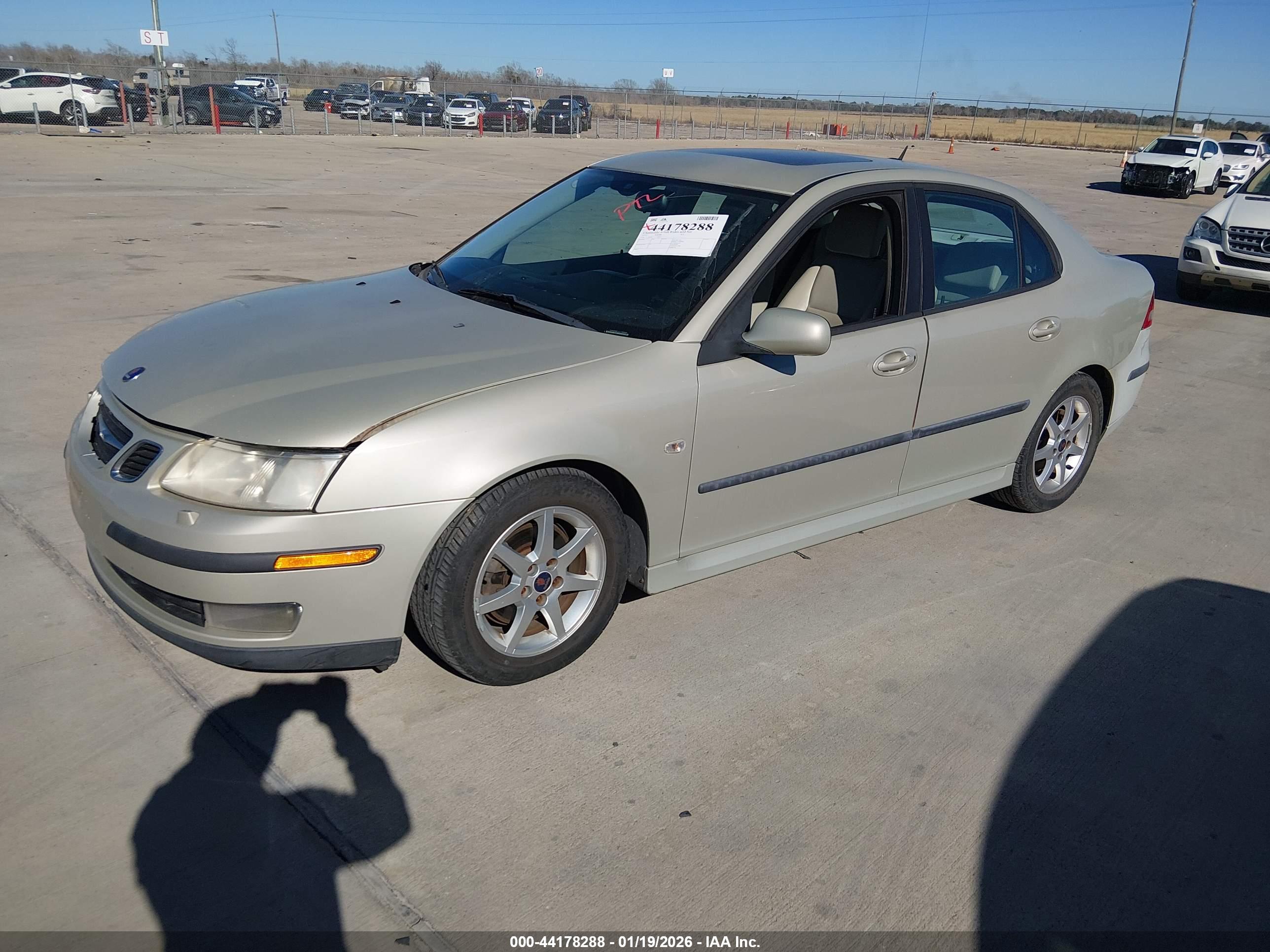 SAAB 9-3 image 2
