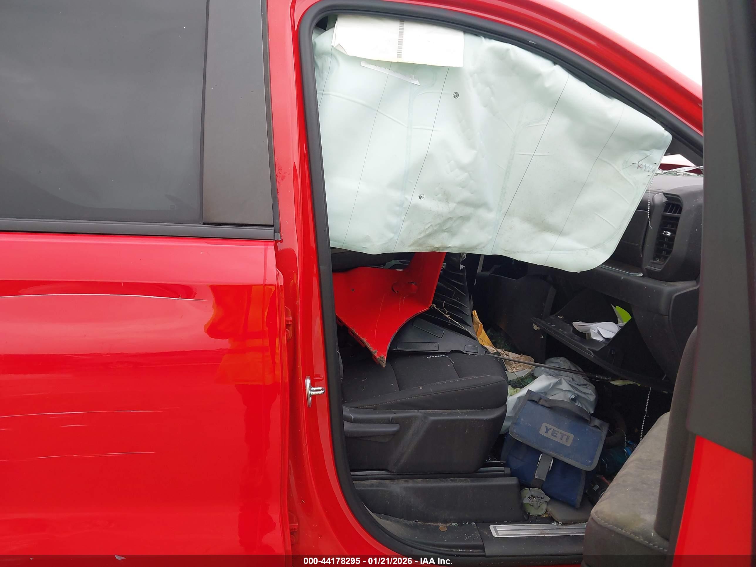 CHEVROLET SILVERADO image 5