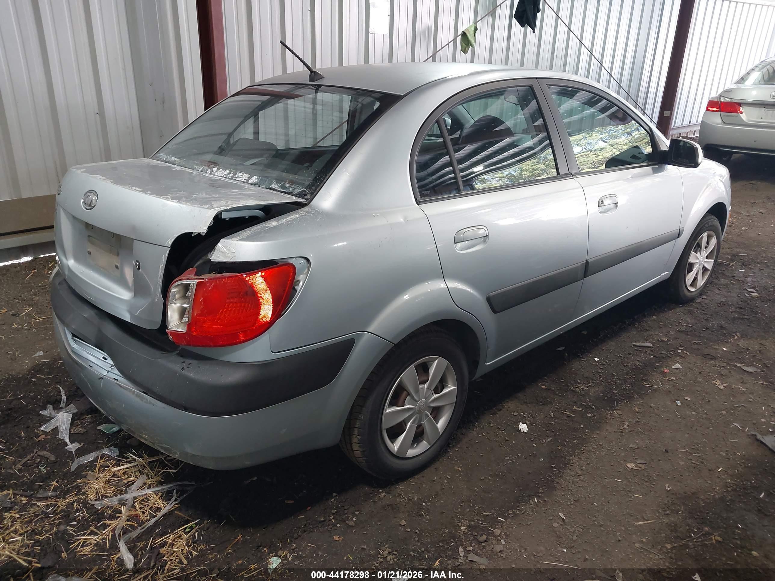 KIA RIO image 4