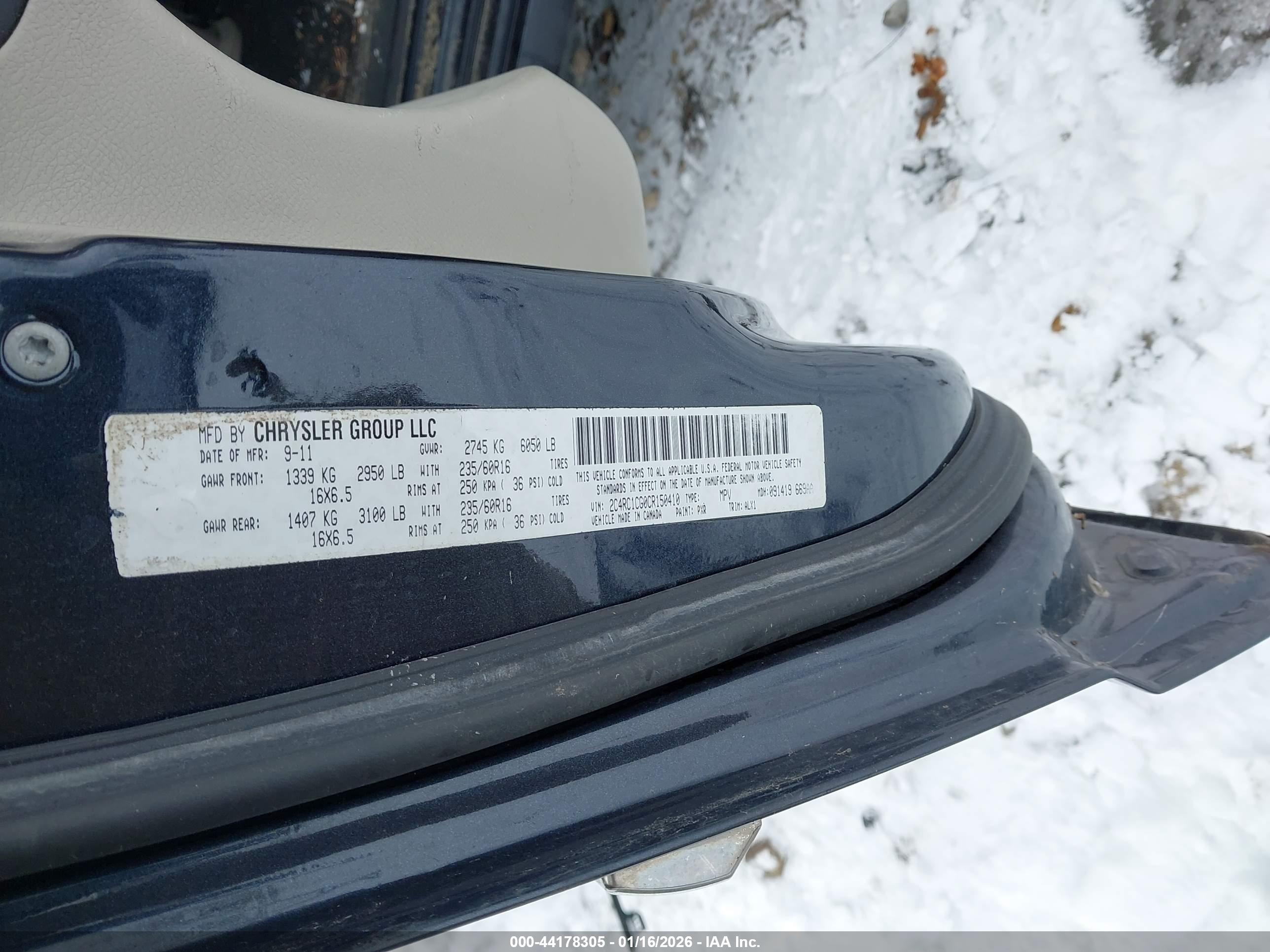 CHRYSLER TOWN image 9