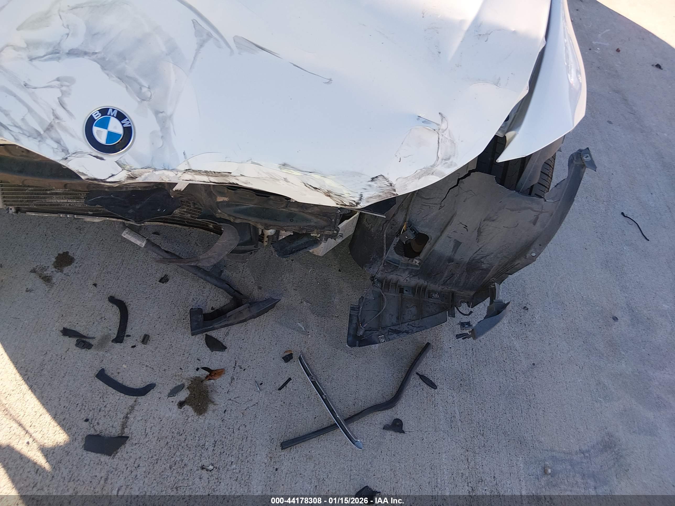 BMW 328I image 6