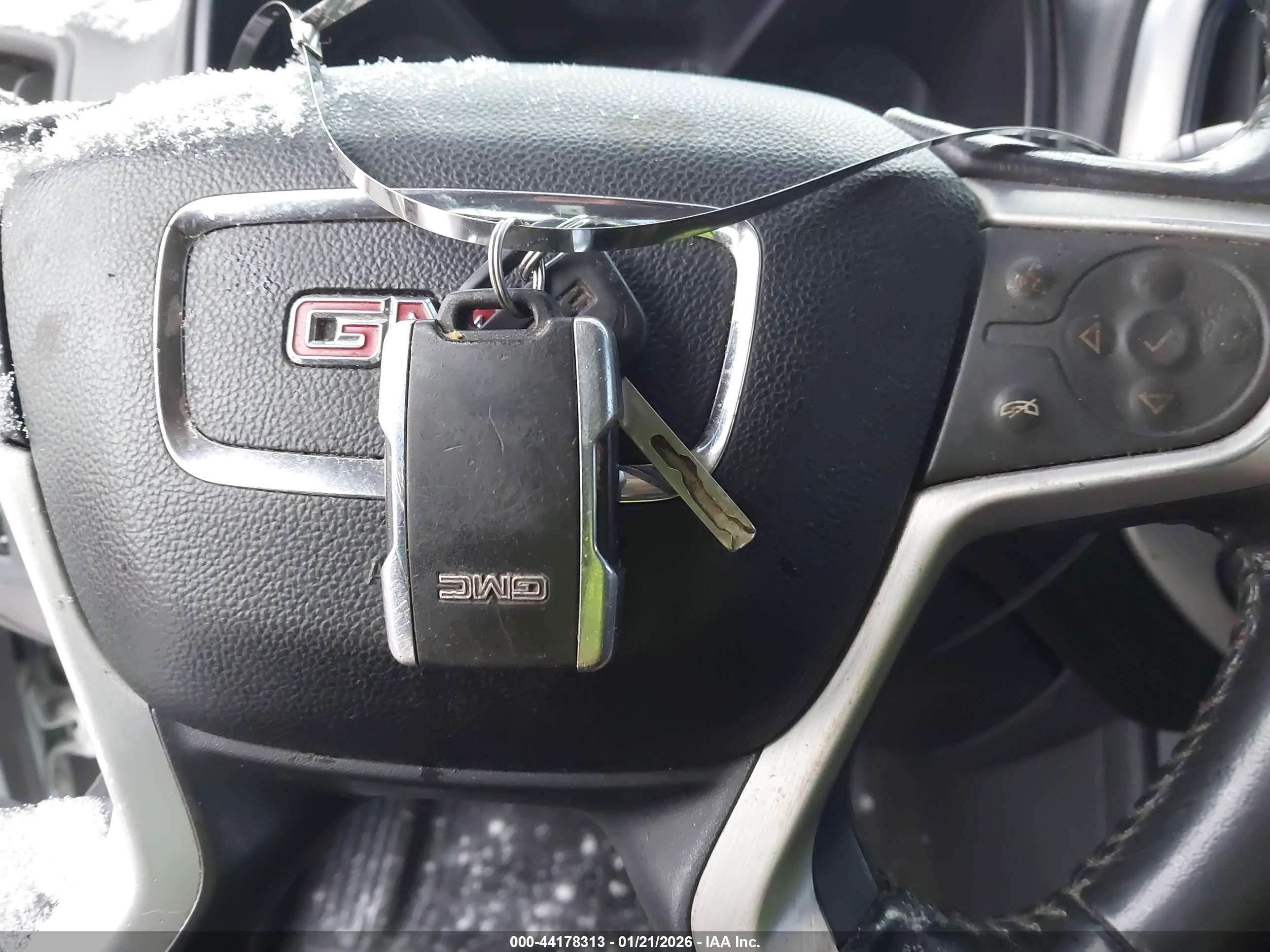 GMC CANYON image 11