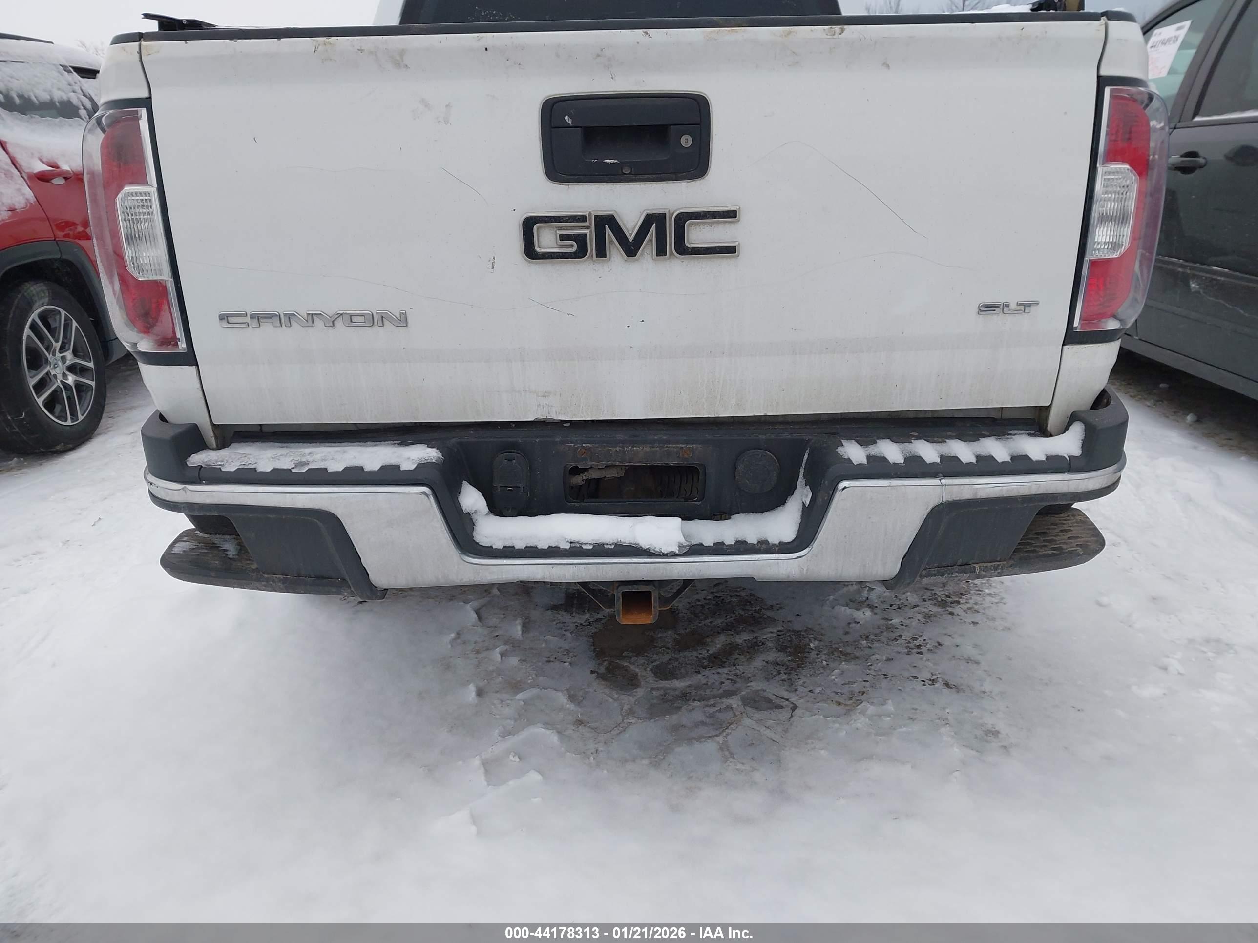 GMC CANYON image 6