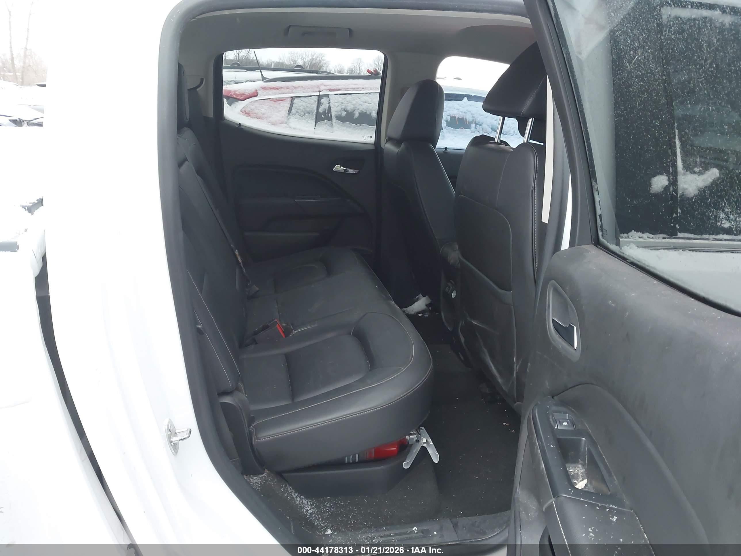 GMC CANYON image 8