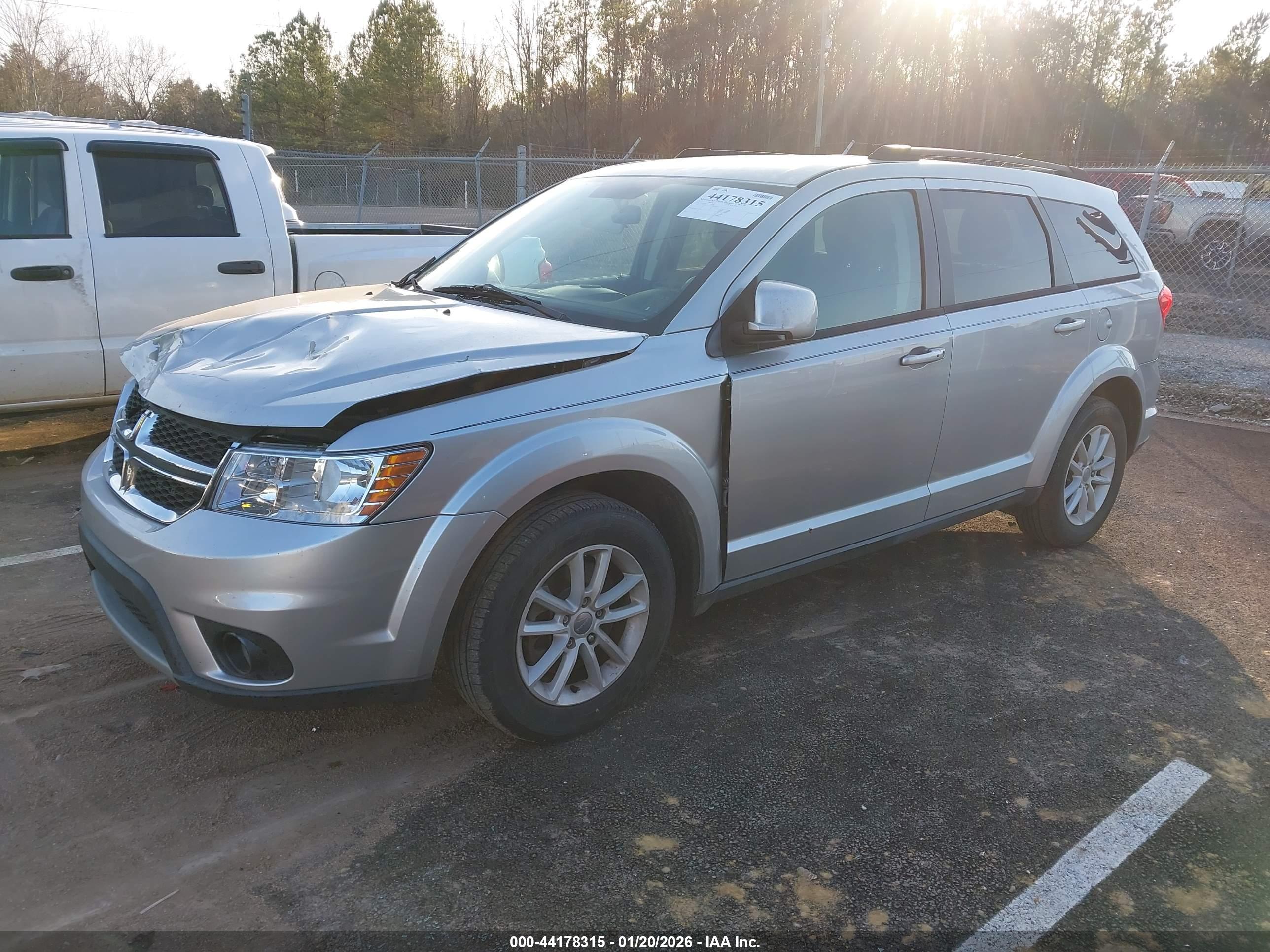 DODGE JOURNEY image 2