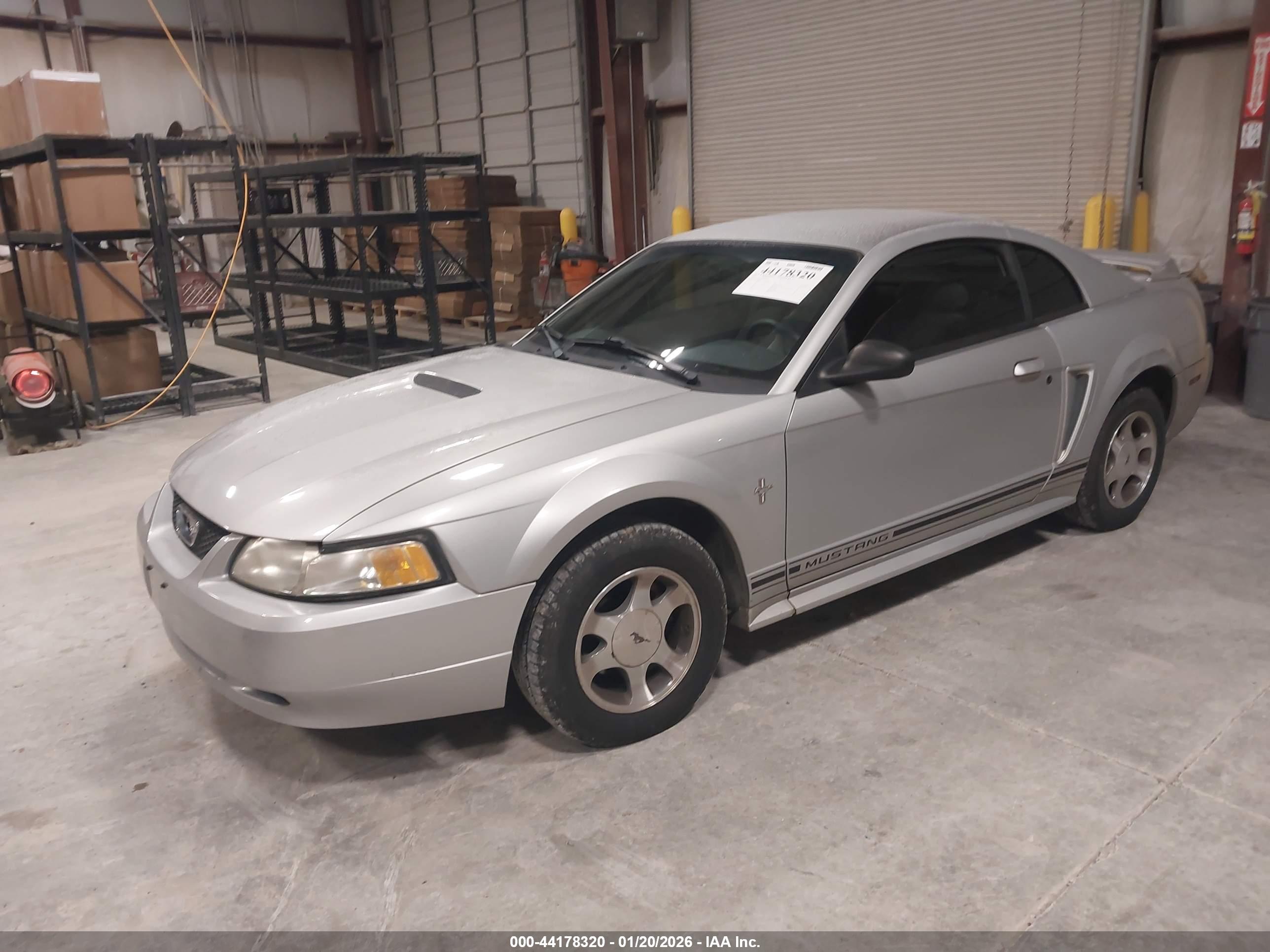 FORD MUSTANG image 2