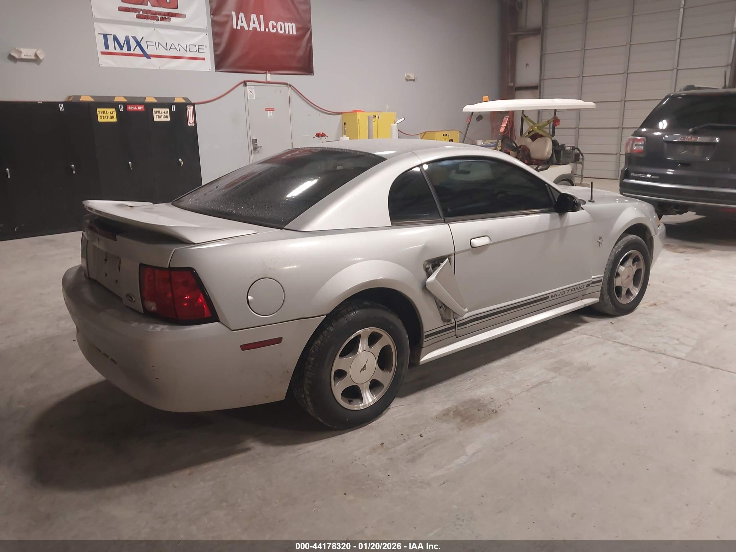 FORD MUSTANG image 4