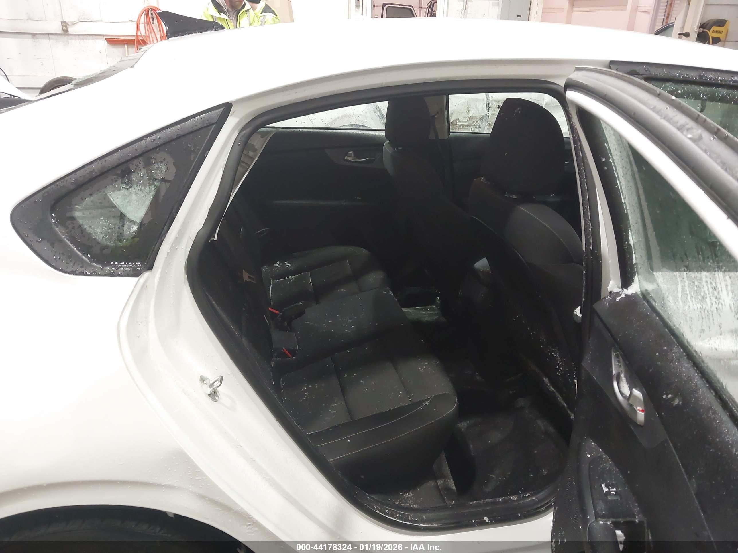 KIA FORTE image 8