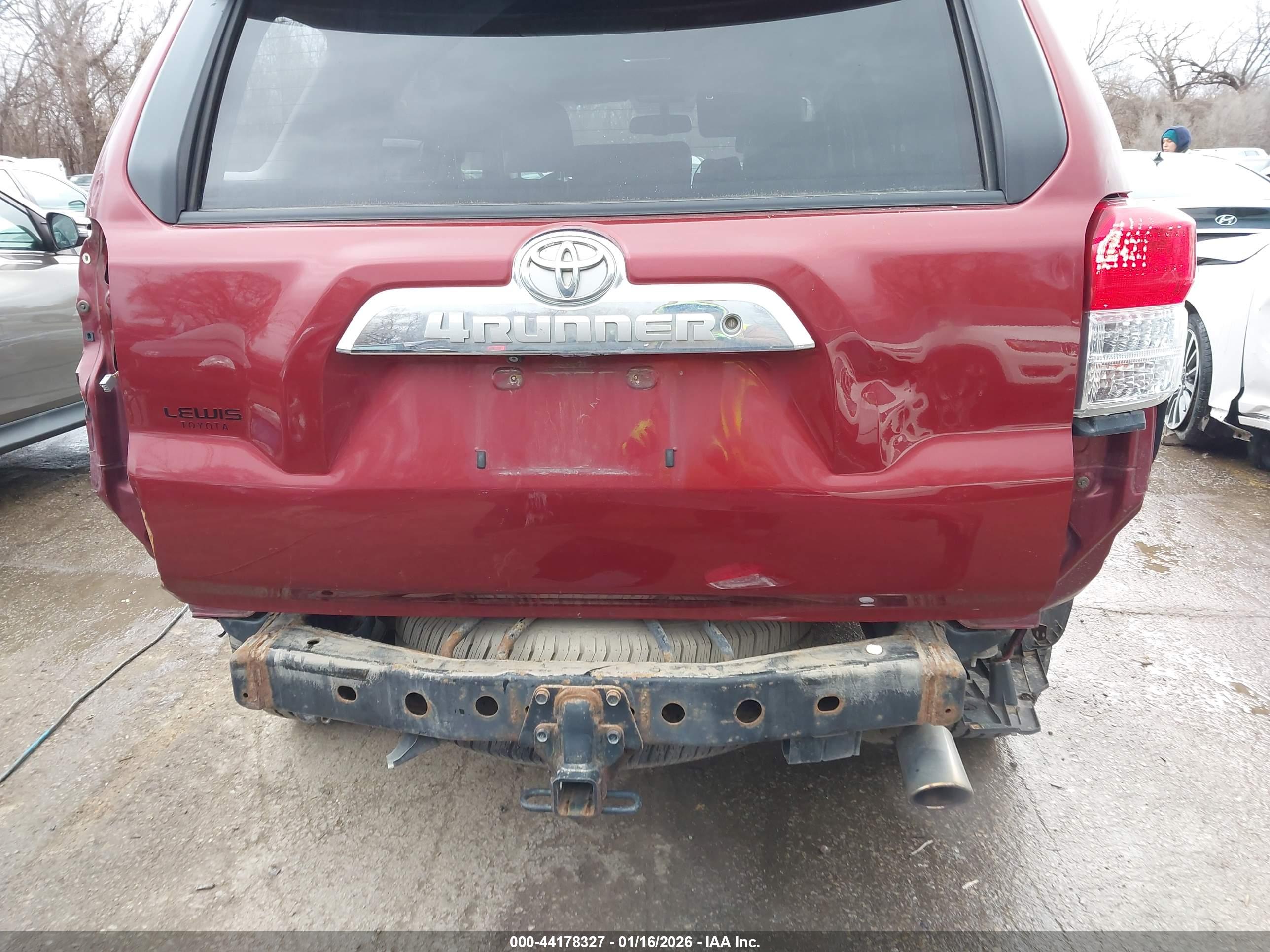 TOYOTA 4RUNNER image 6