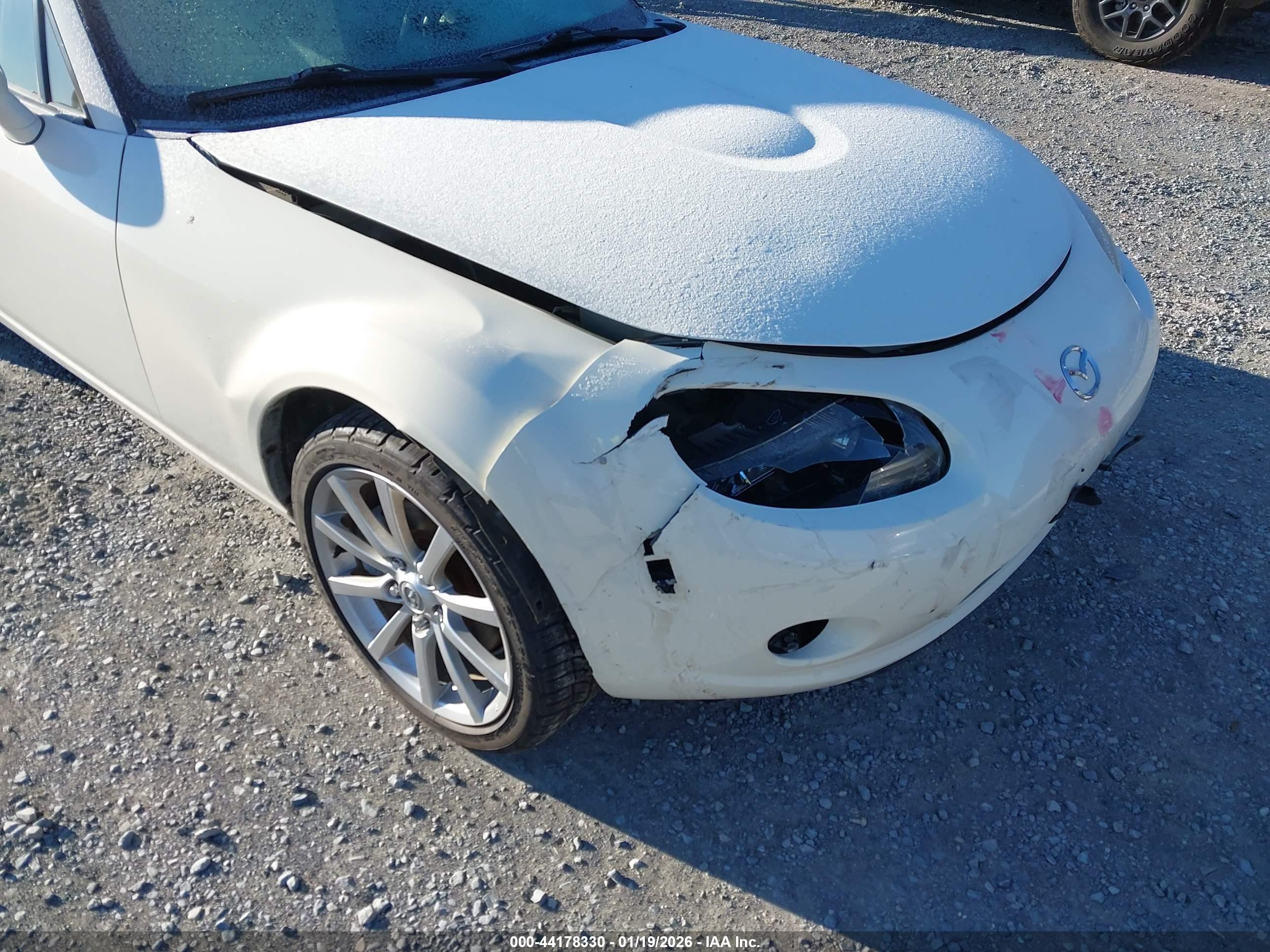 MAZDA MX-5 image 6