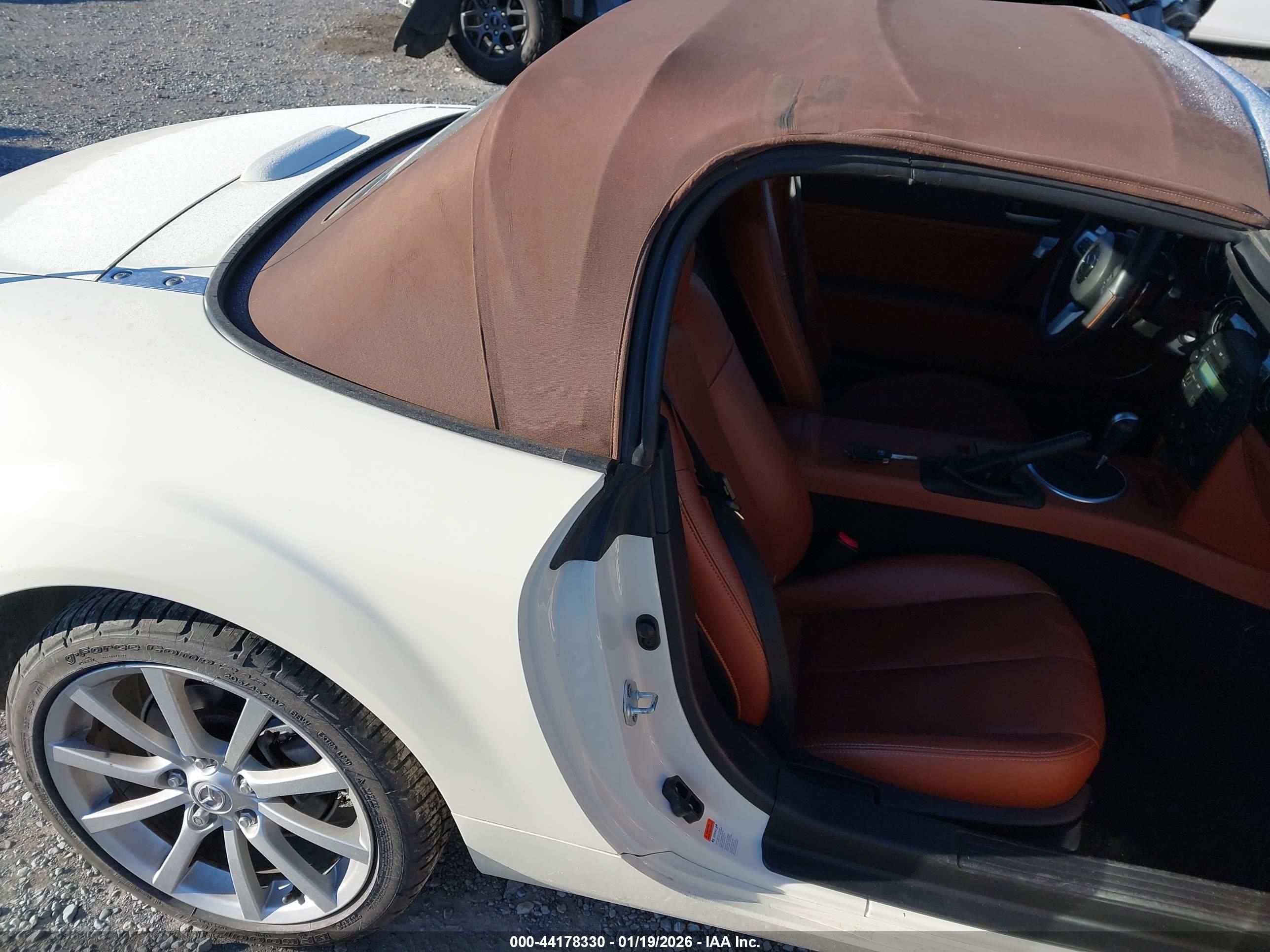 MAZDA MX-5 image 8