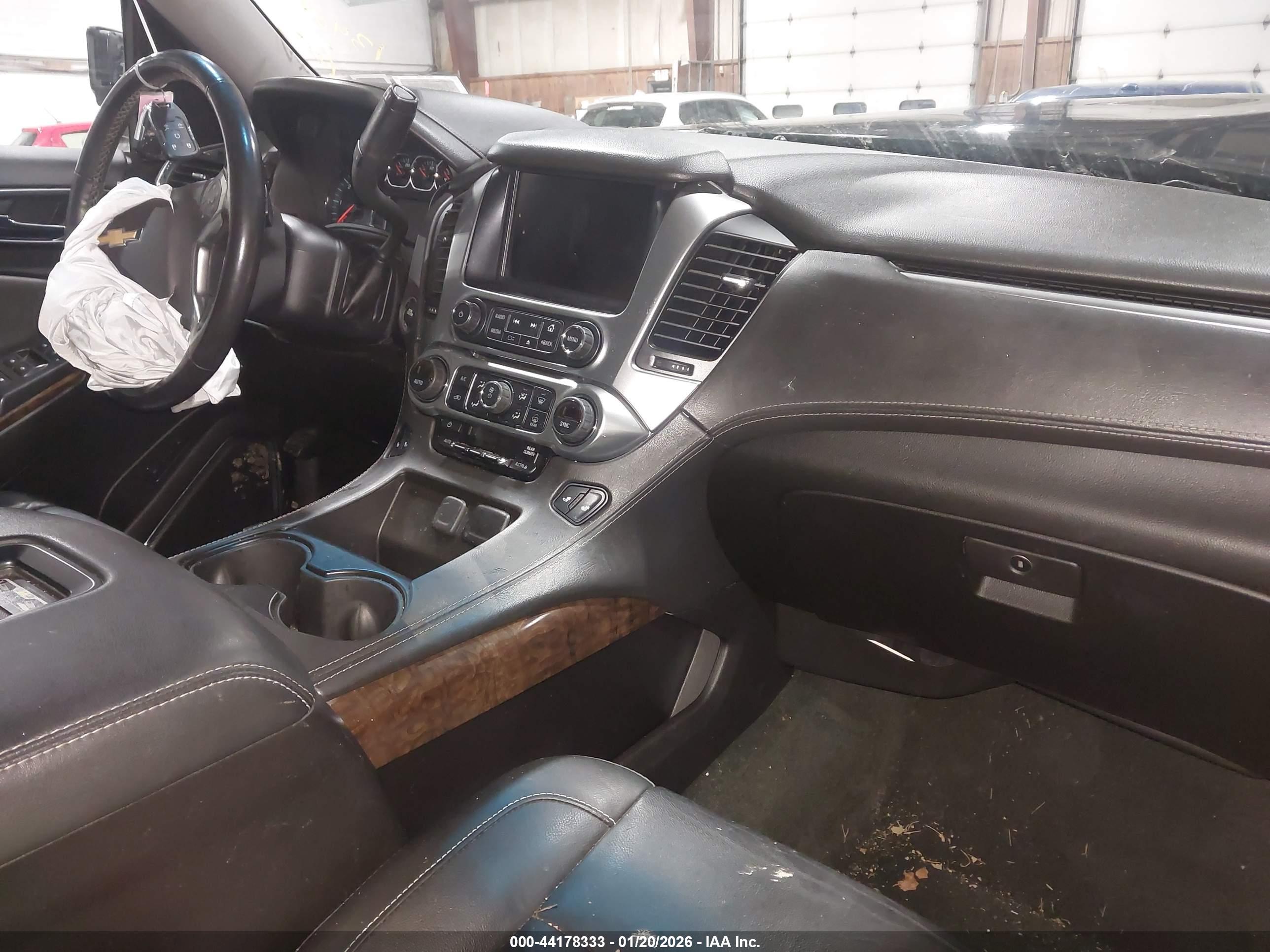 CHEVROLET TAHOE image 5