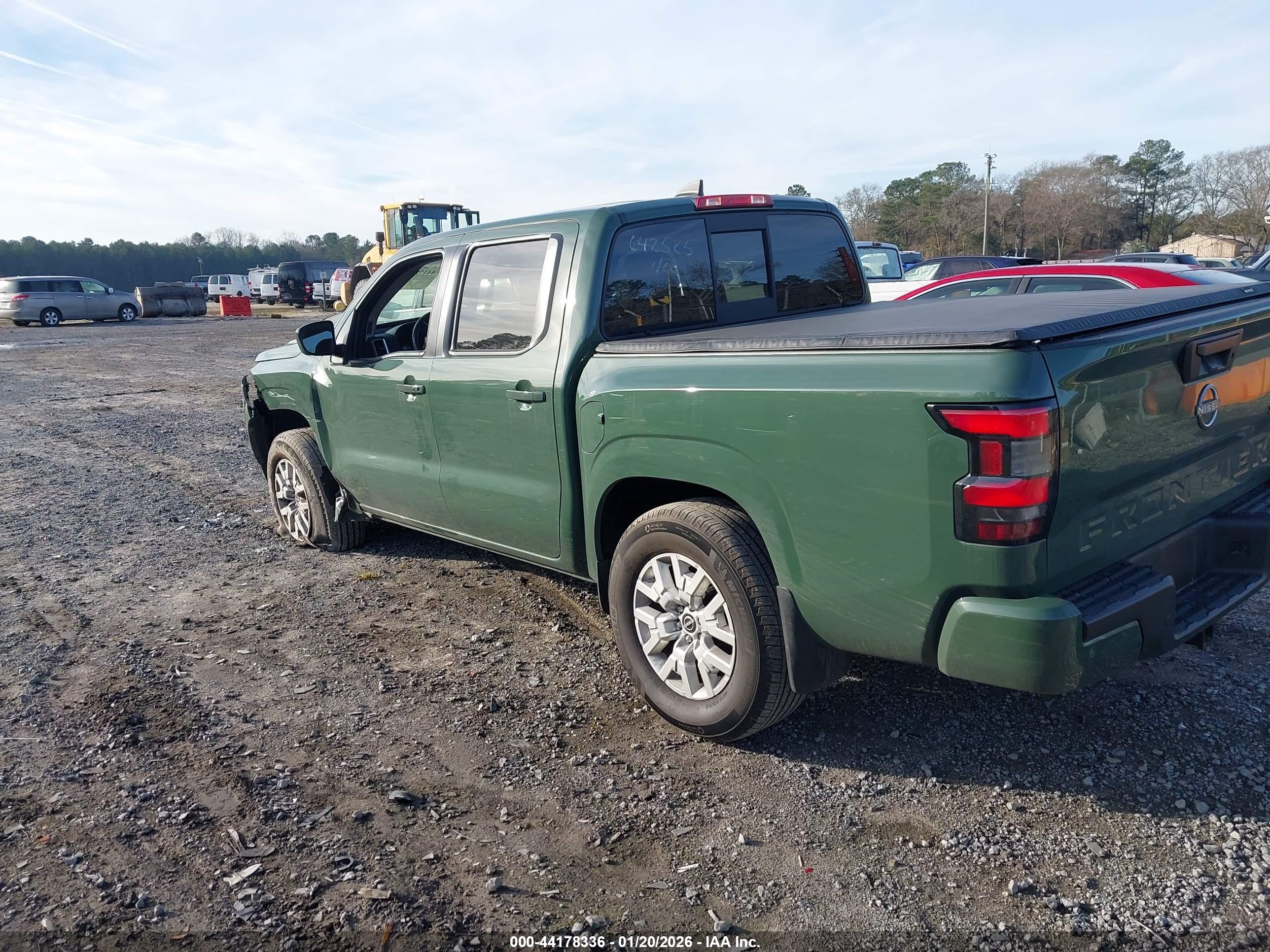 NISSAN FRONTIER image 3