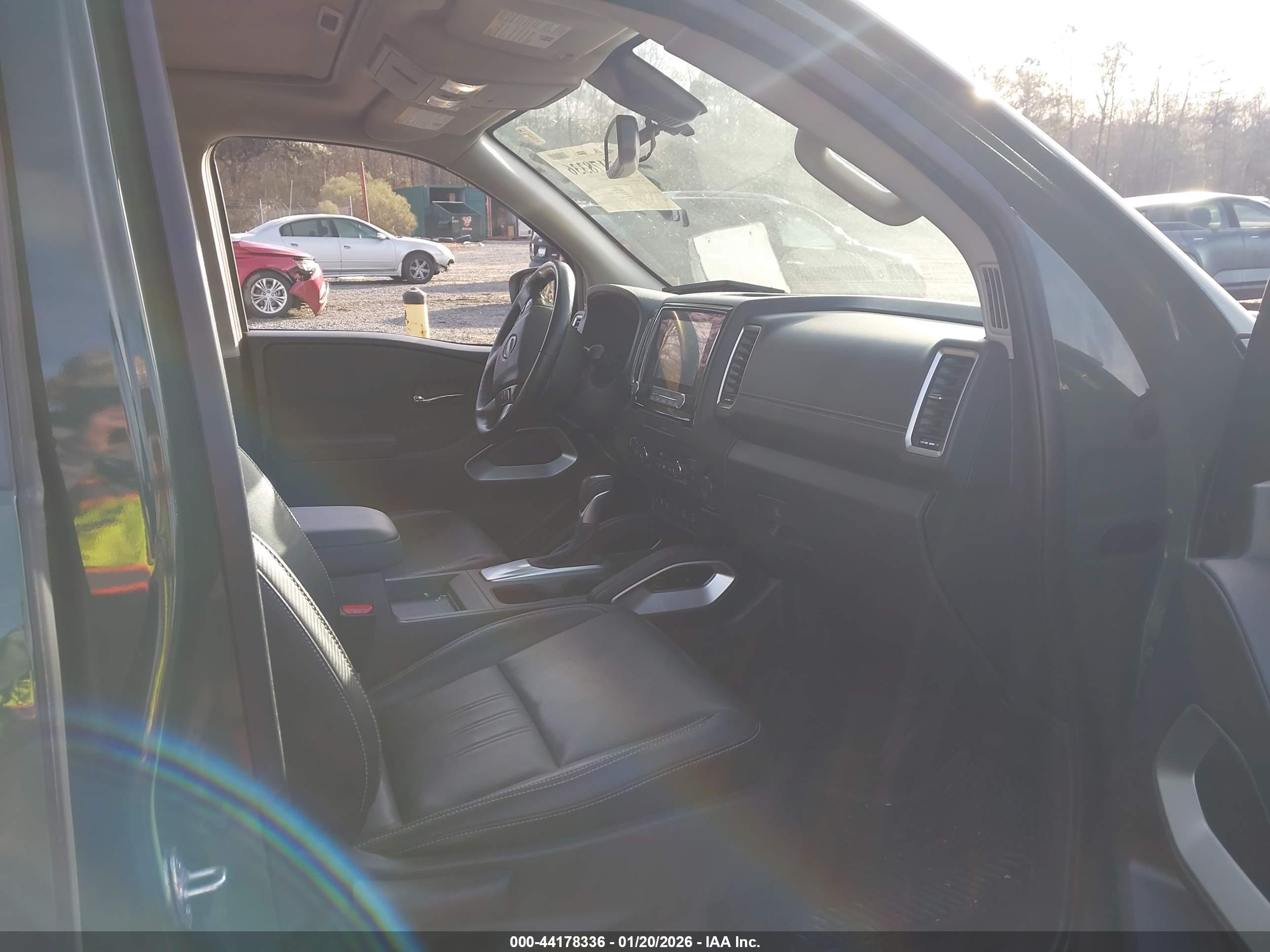 NISSAN FRONTIER image 5