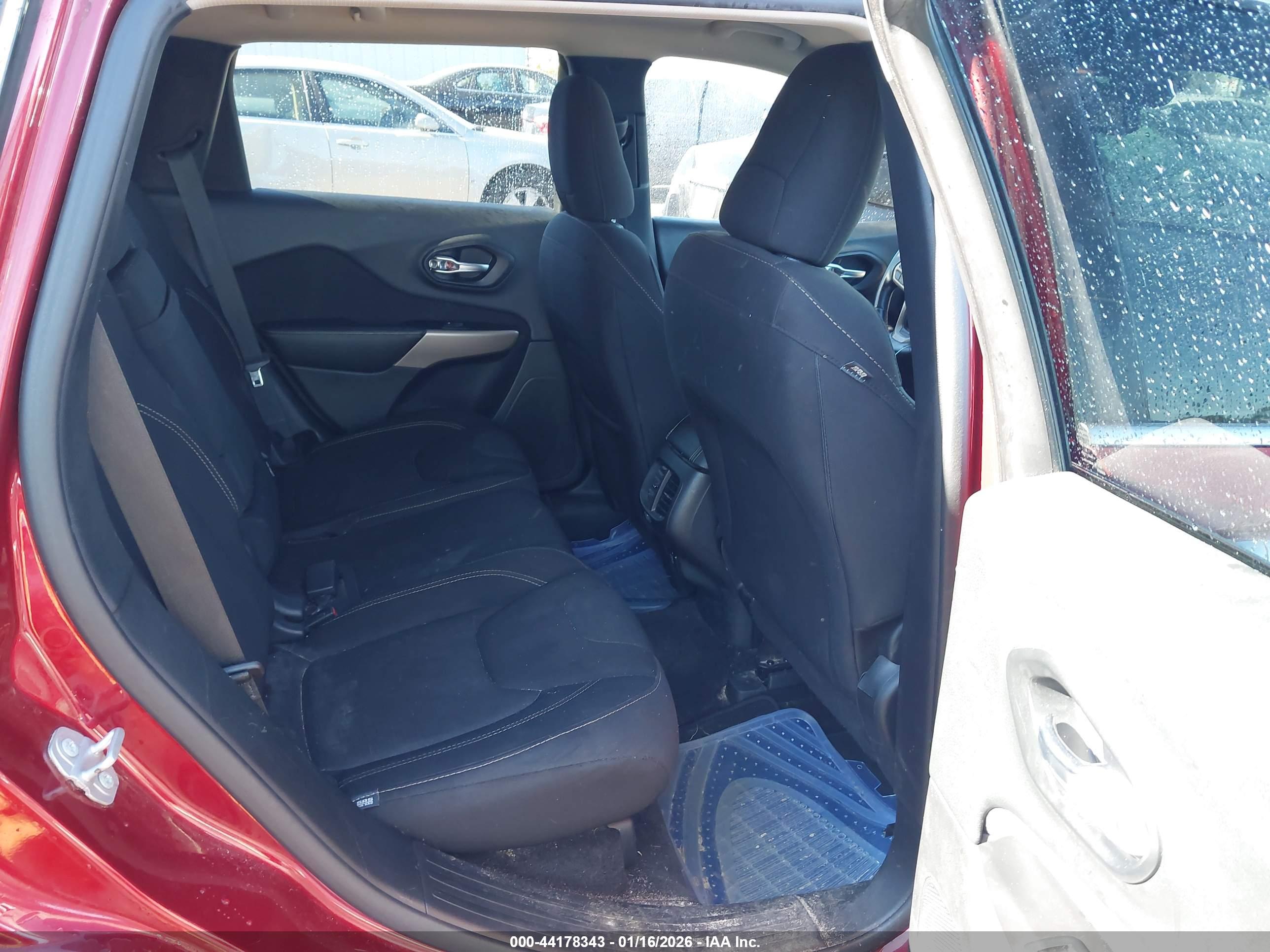 JEEP CHEROKEE image 8