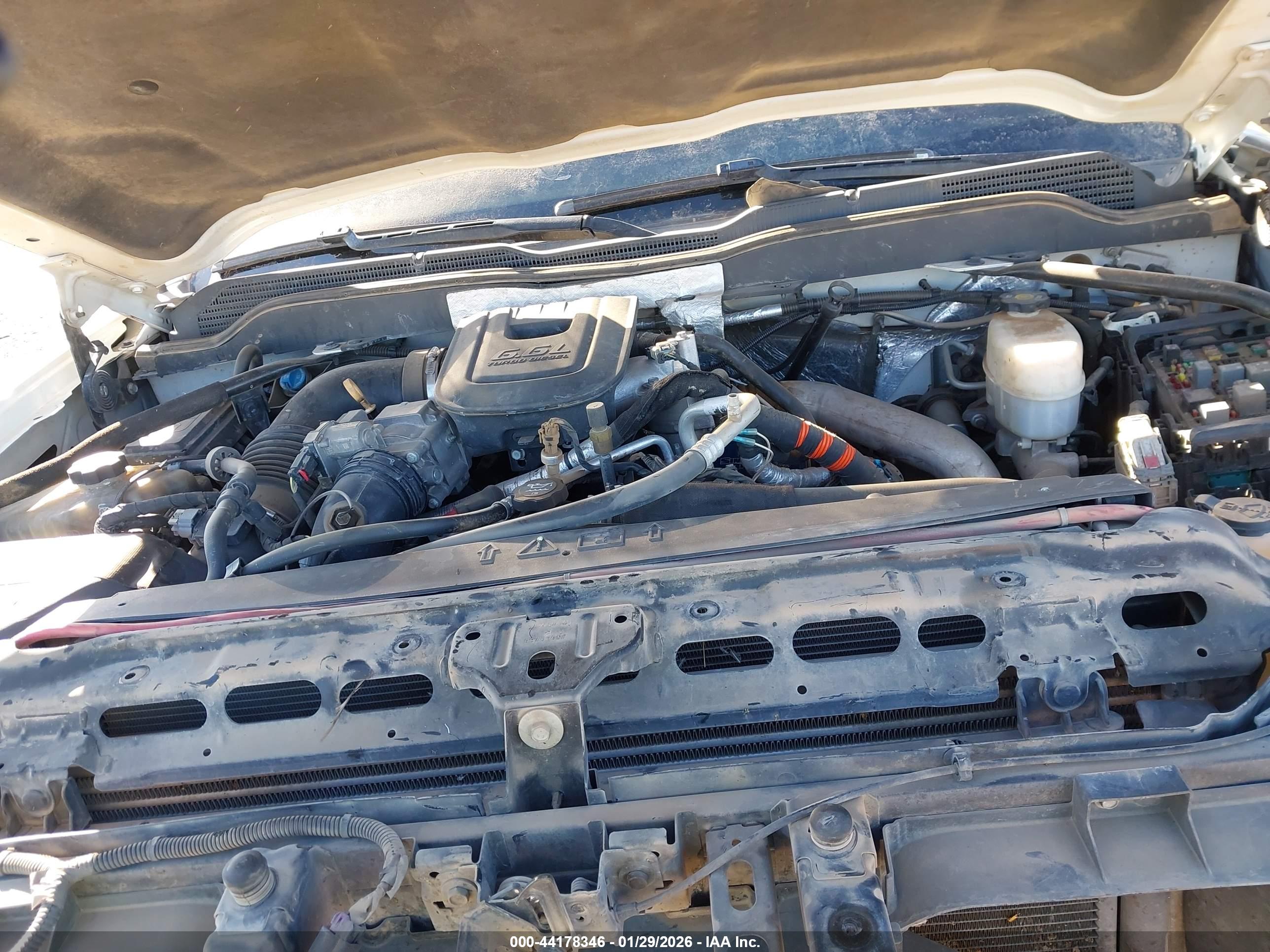 CHEVROLET SILVERADO image 10