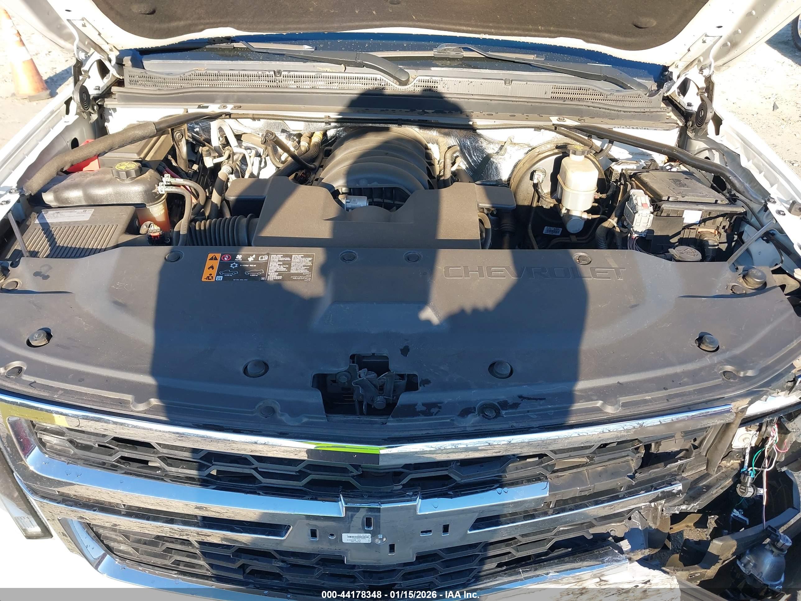 CHEVROLET SUBURBAN image 10