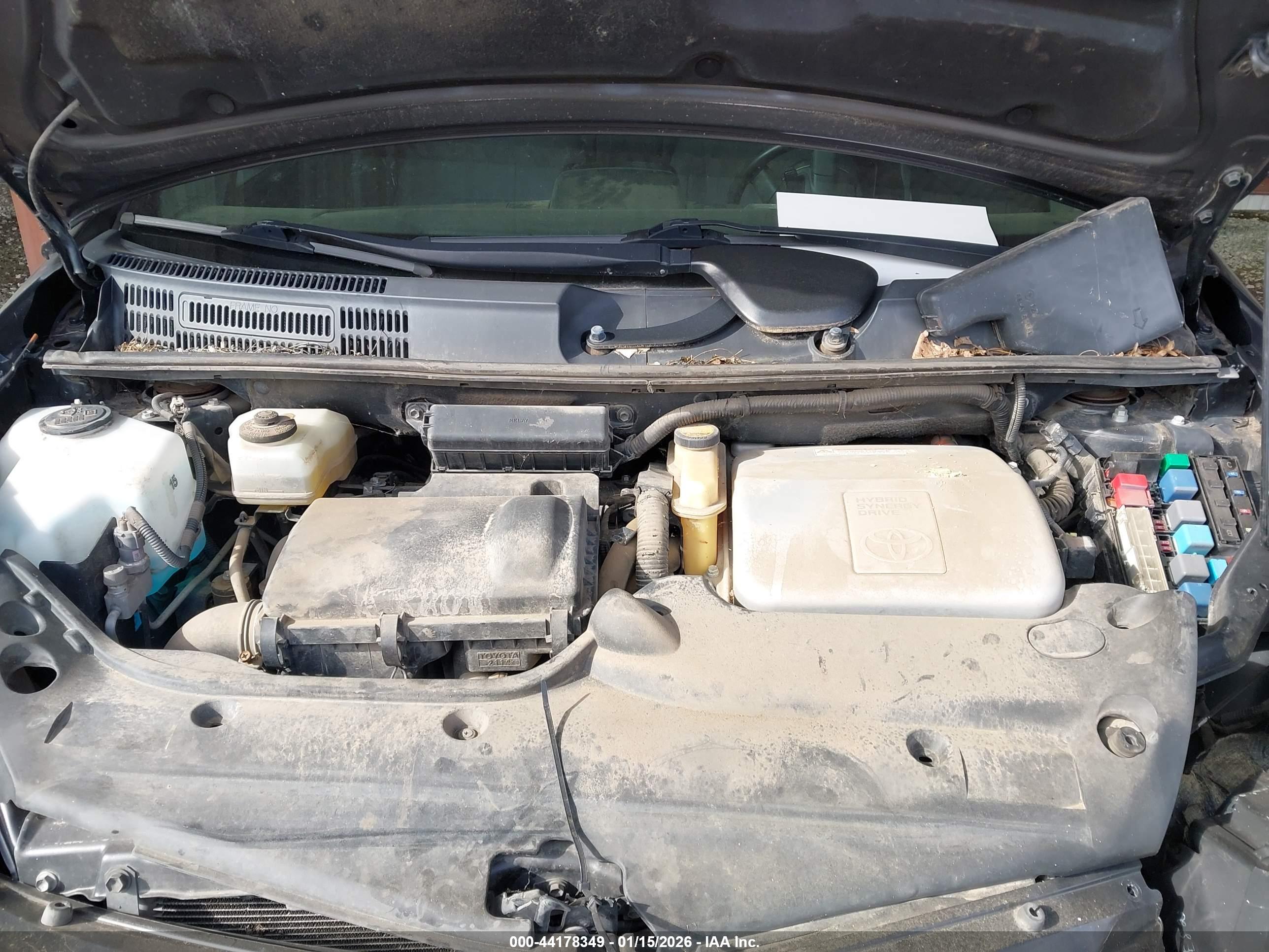 TOYOTA PRIUS image 10