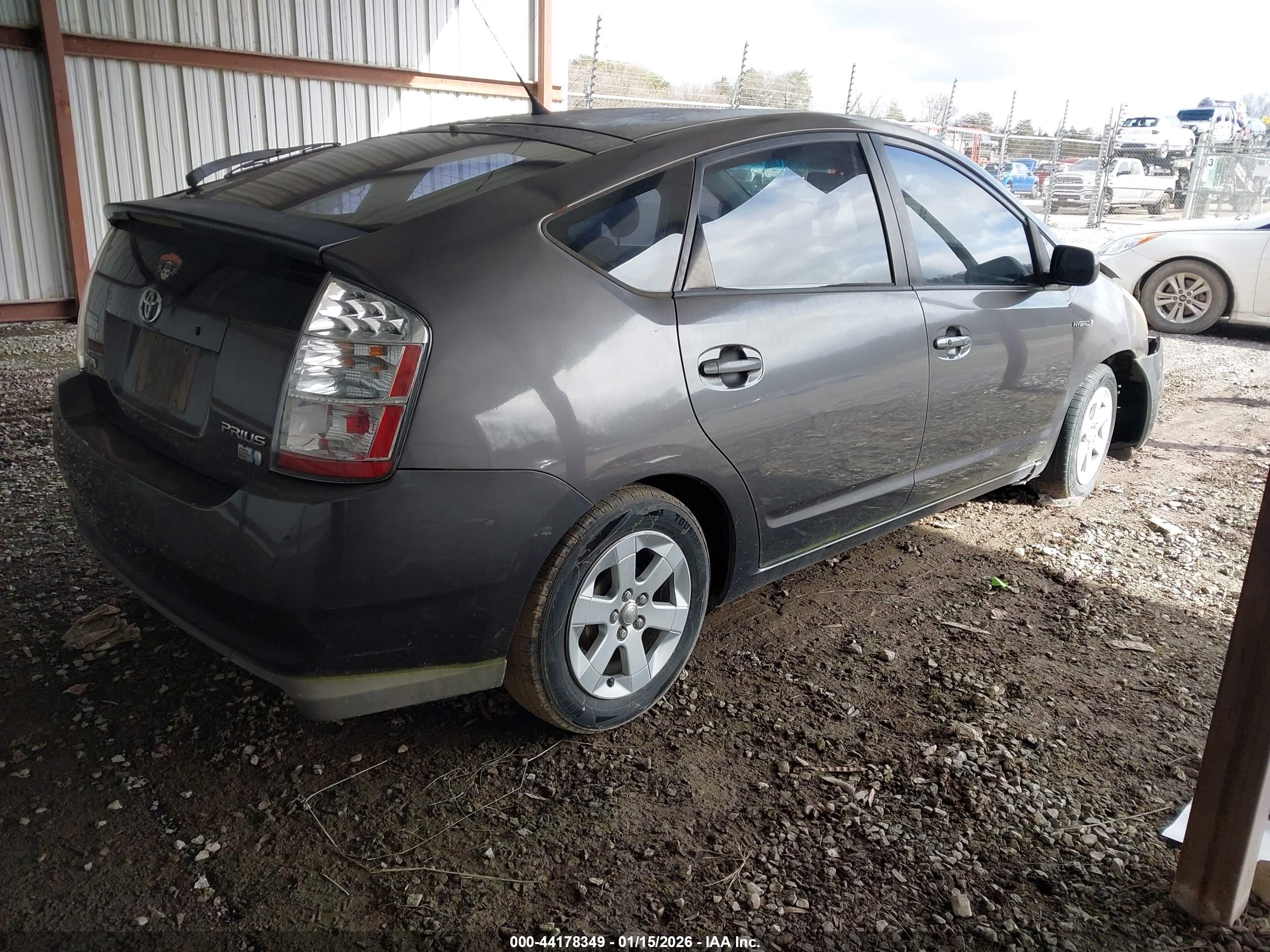 TOYOTA PRIUS image 4