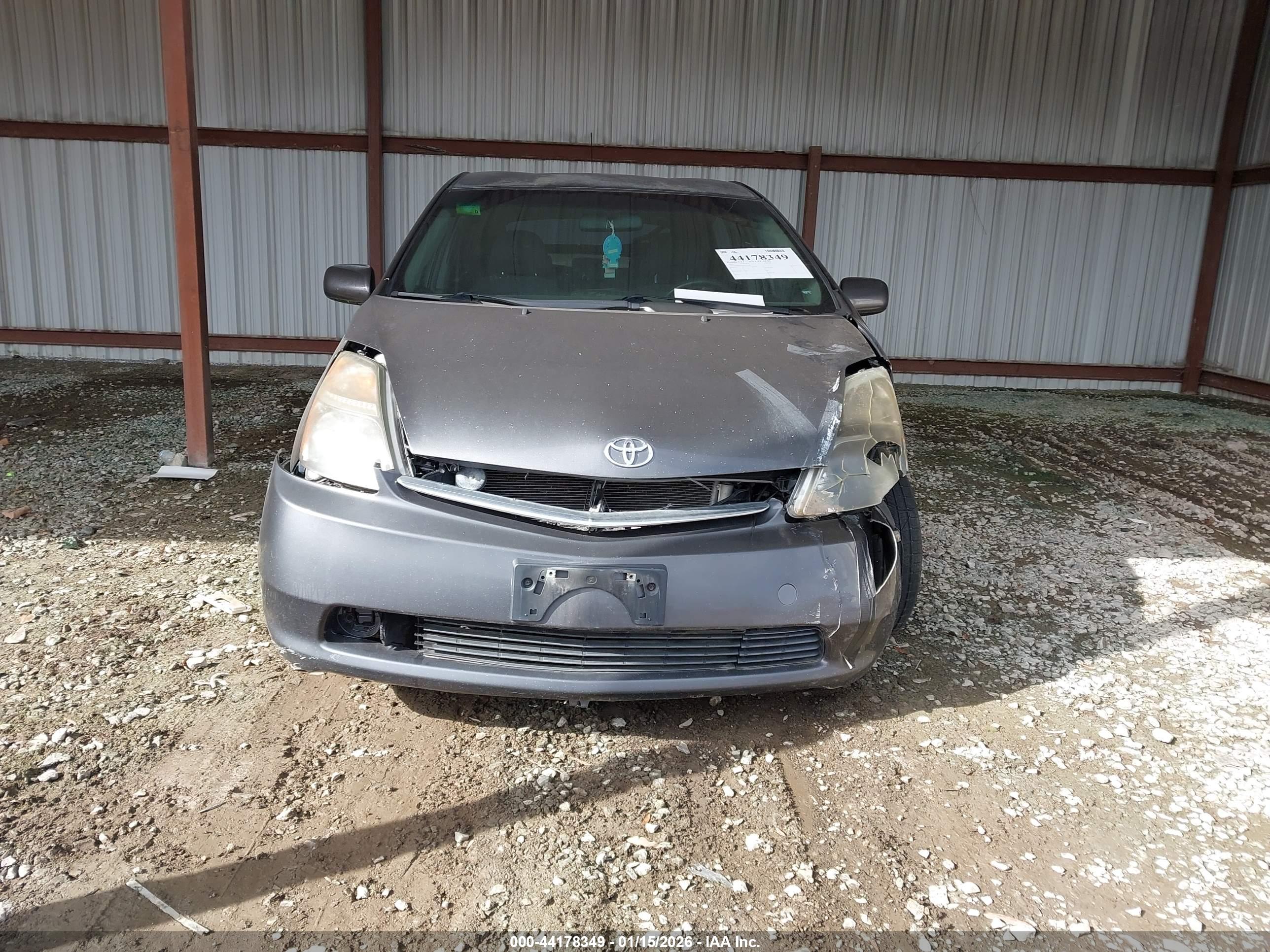 TOYOTA PRIUS image 6