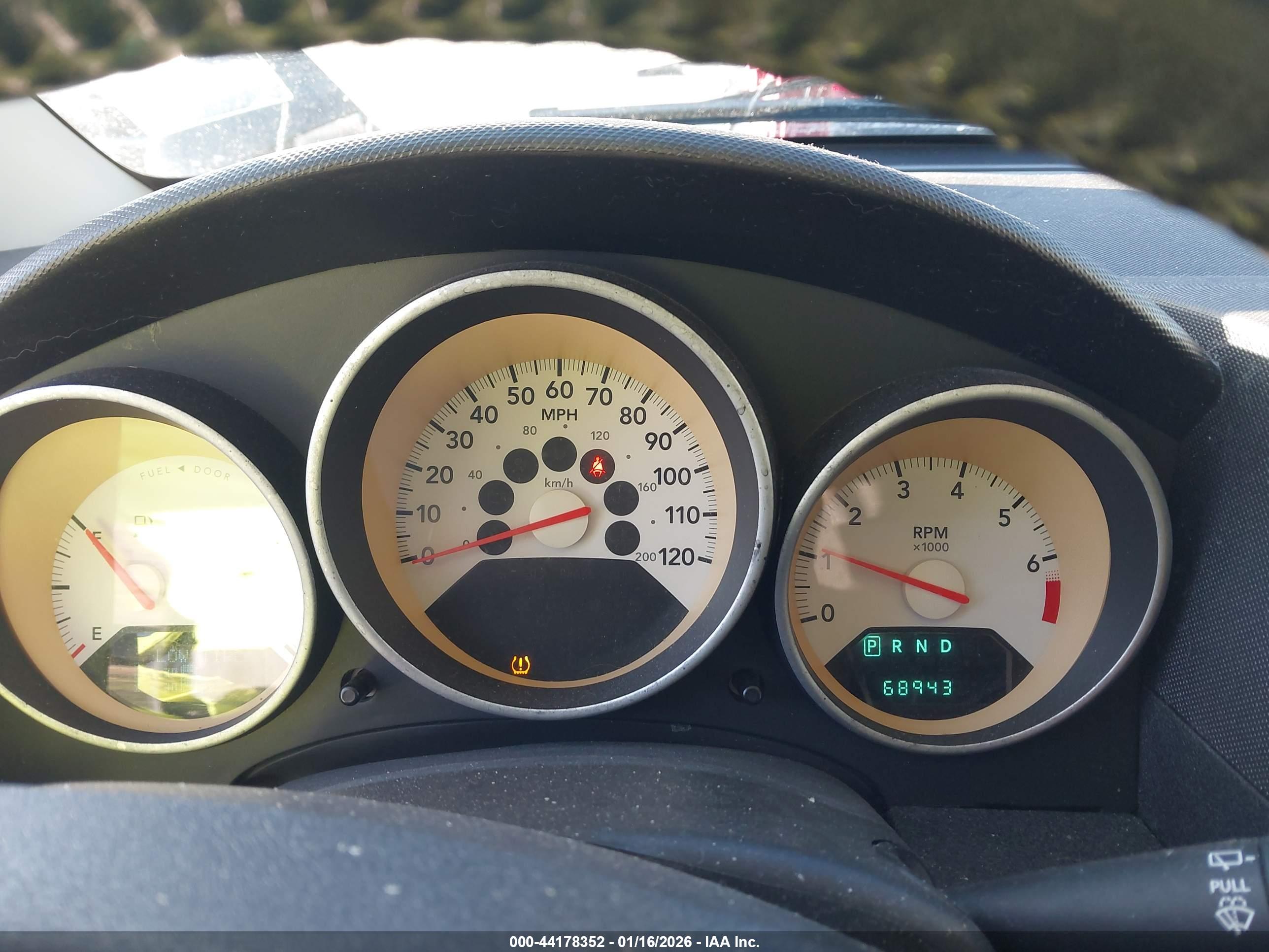 DODGE CALIBER image 7