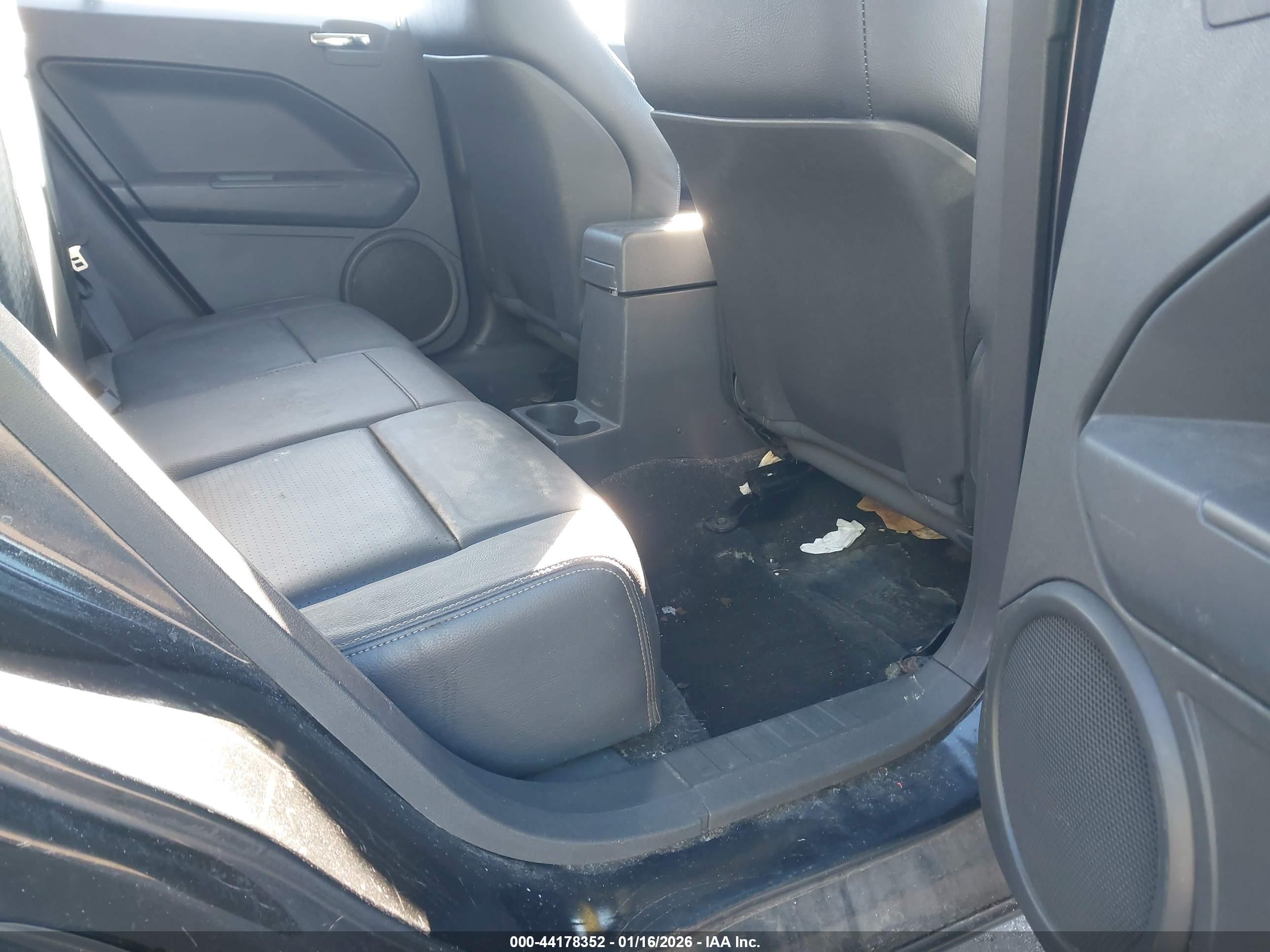 DODGE CALIBER image 8