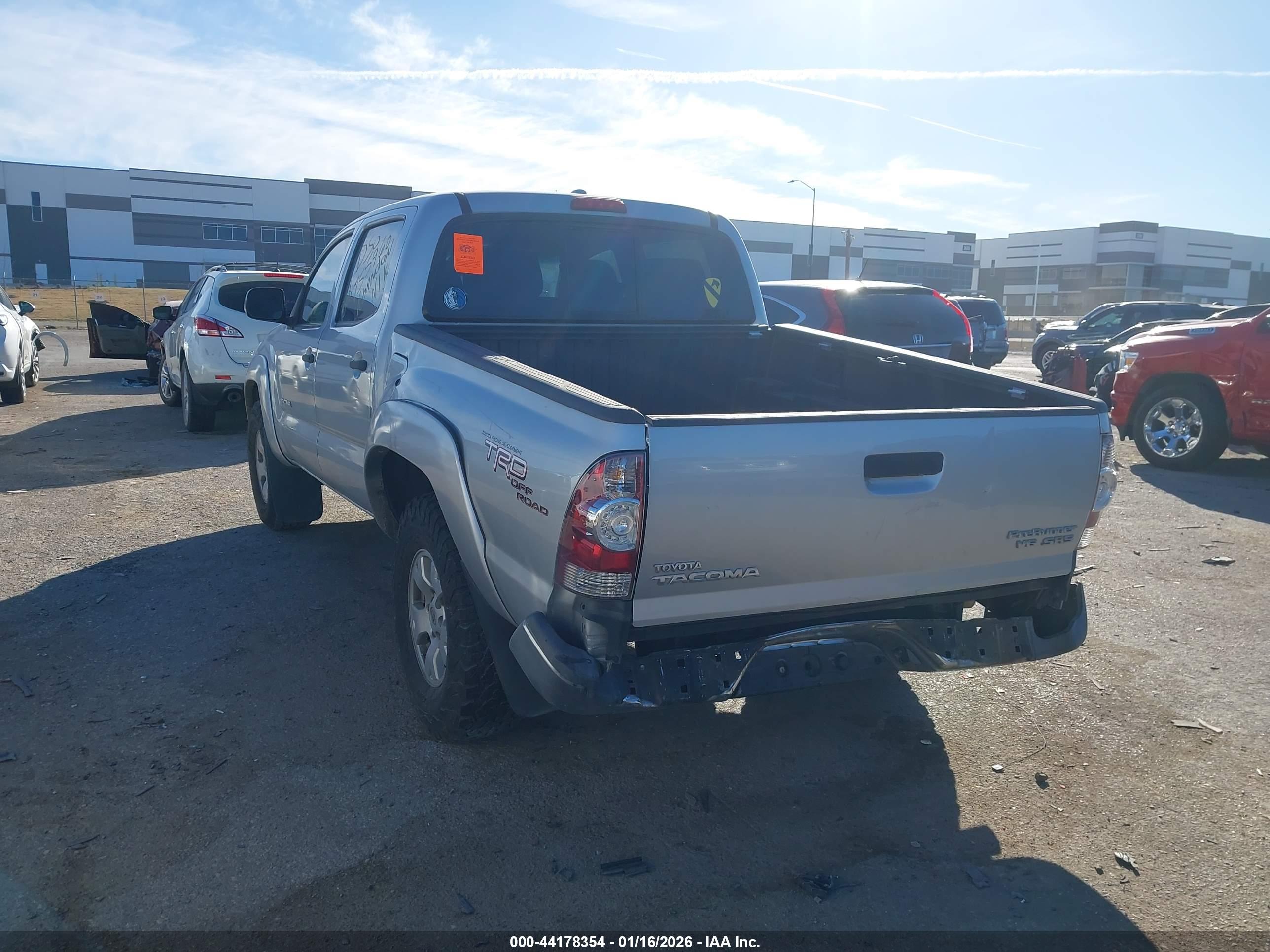 TOYOTA TACOMA image 3