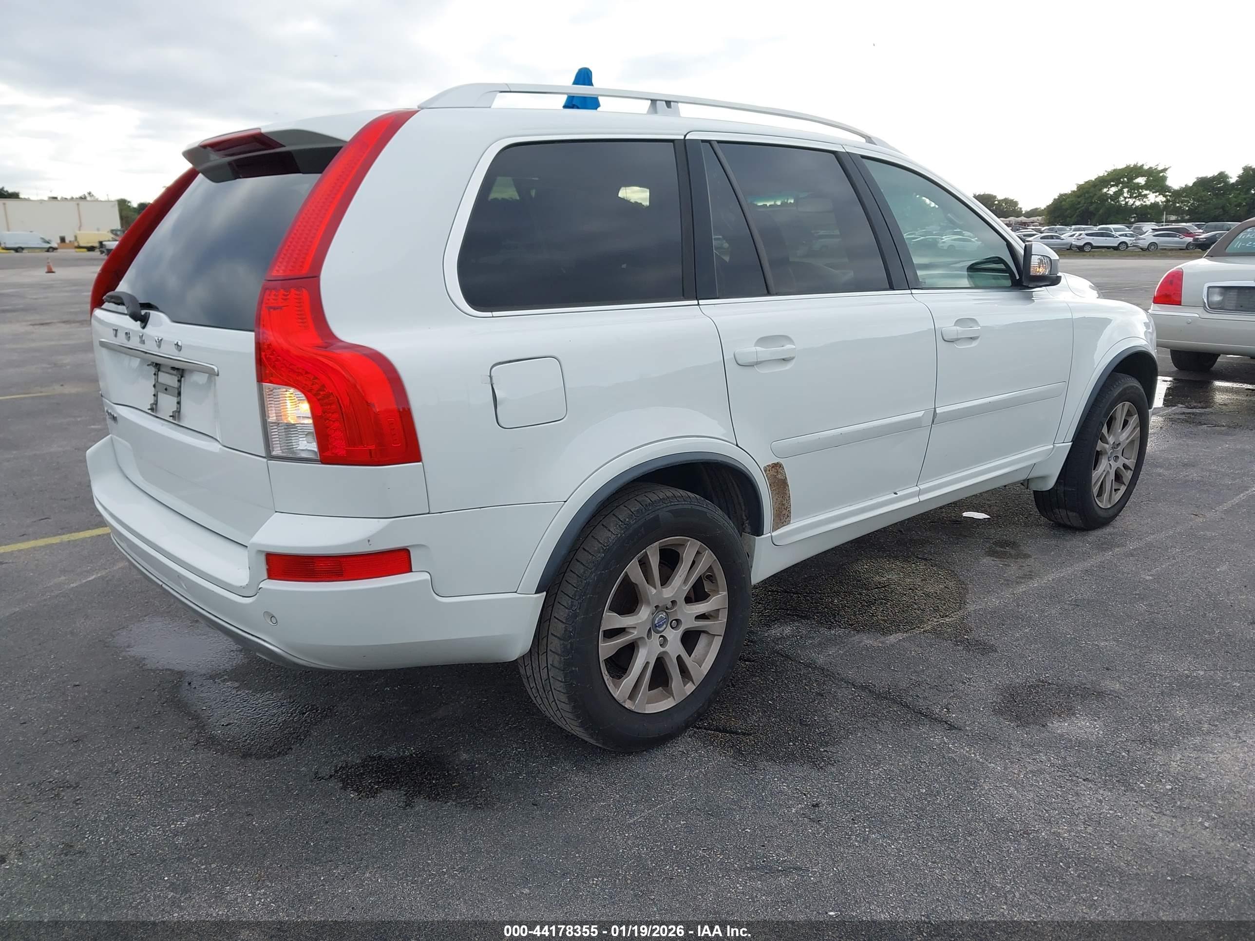 VOLVO XC90 image 4