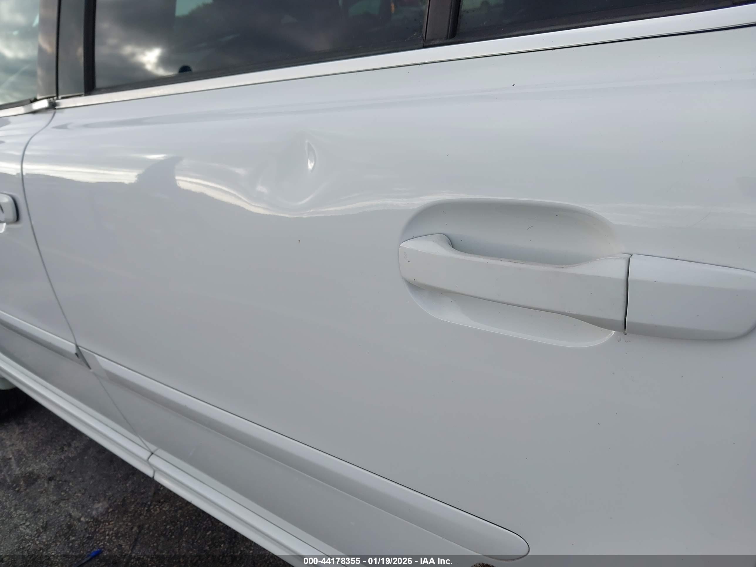 VOLVO XC90 image 6