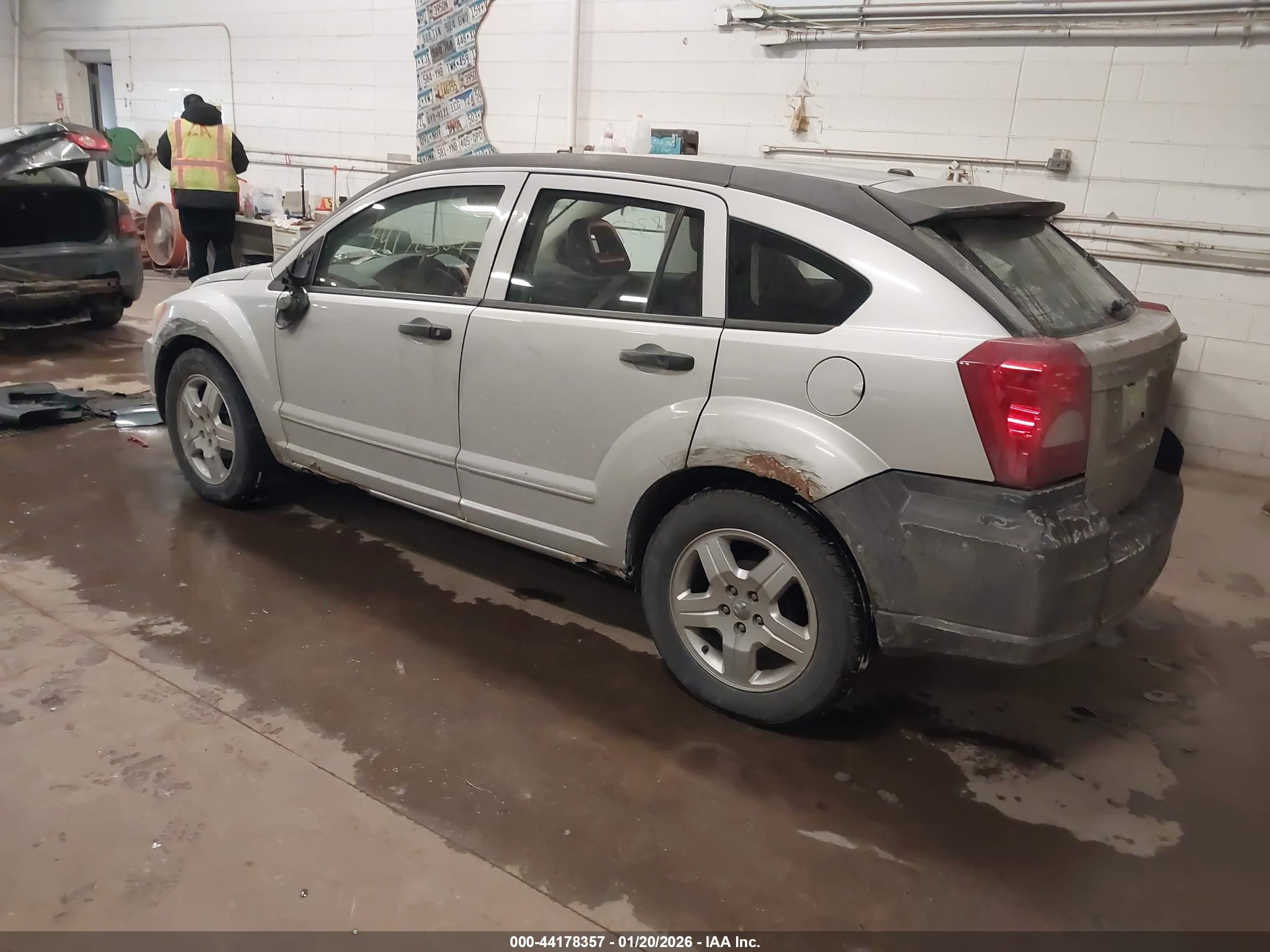 DODGE CALIBER image 3