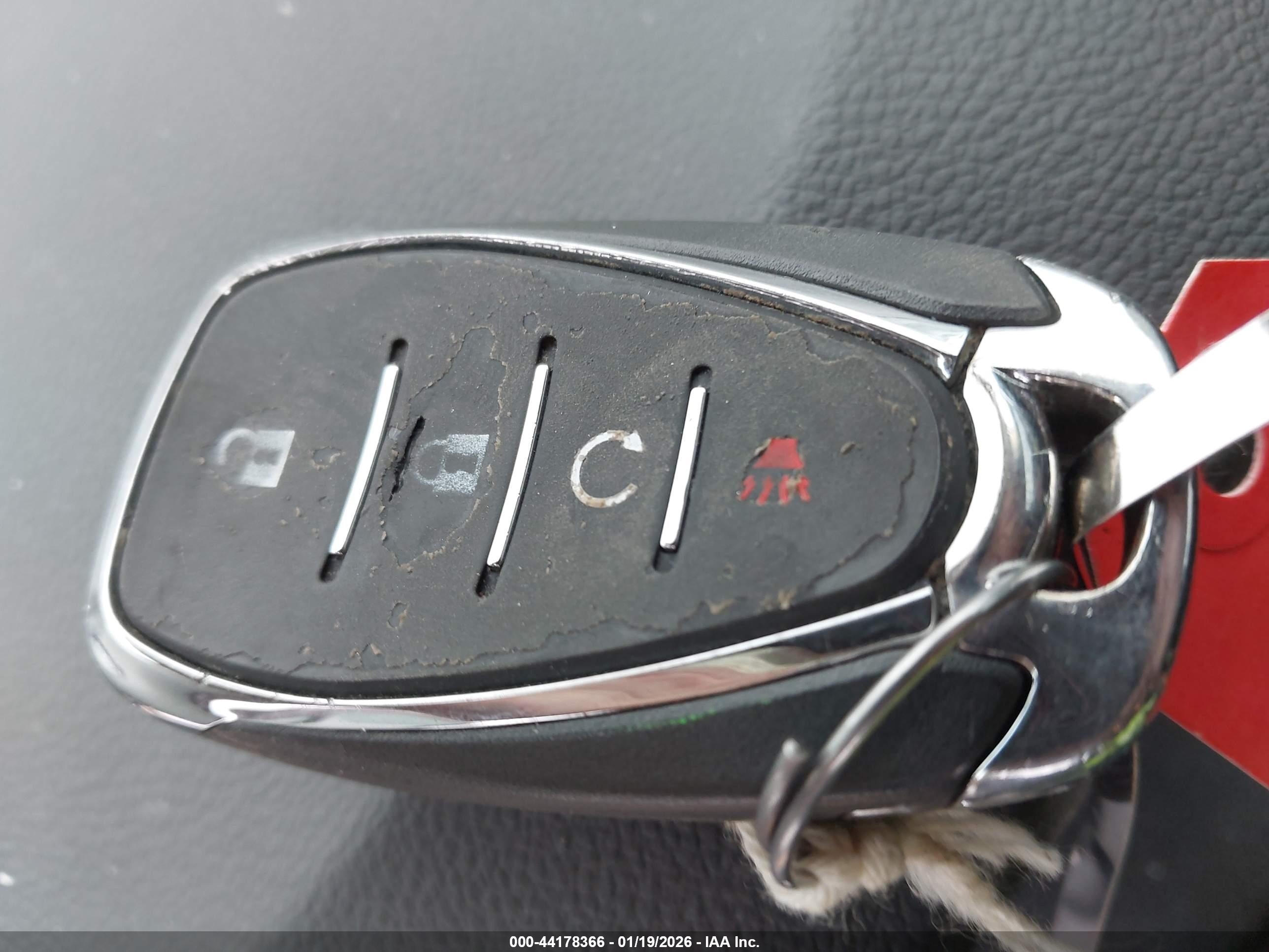 CHEVROLET TRAX image 11
