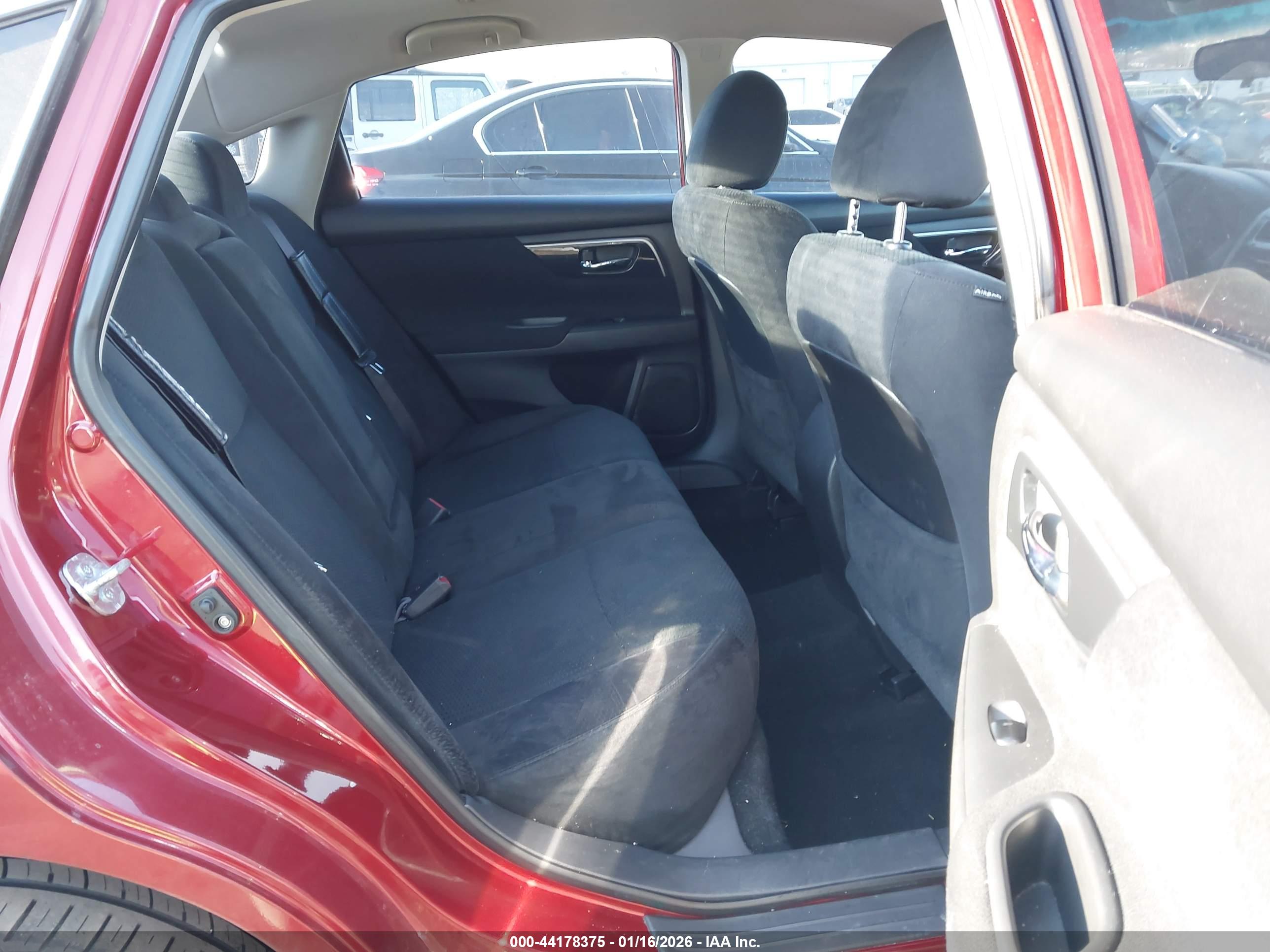 NISSAN ALTIMA image 8
