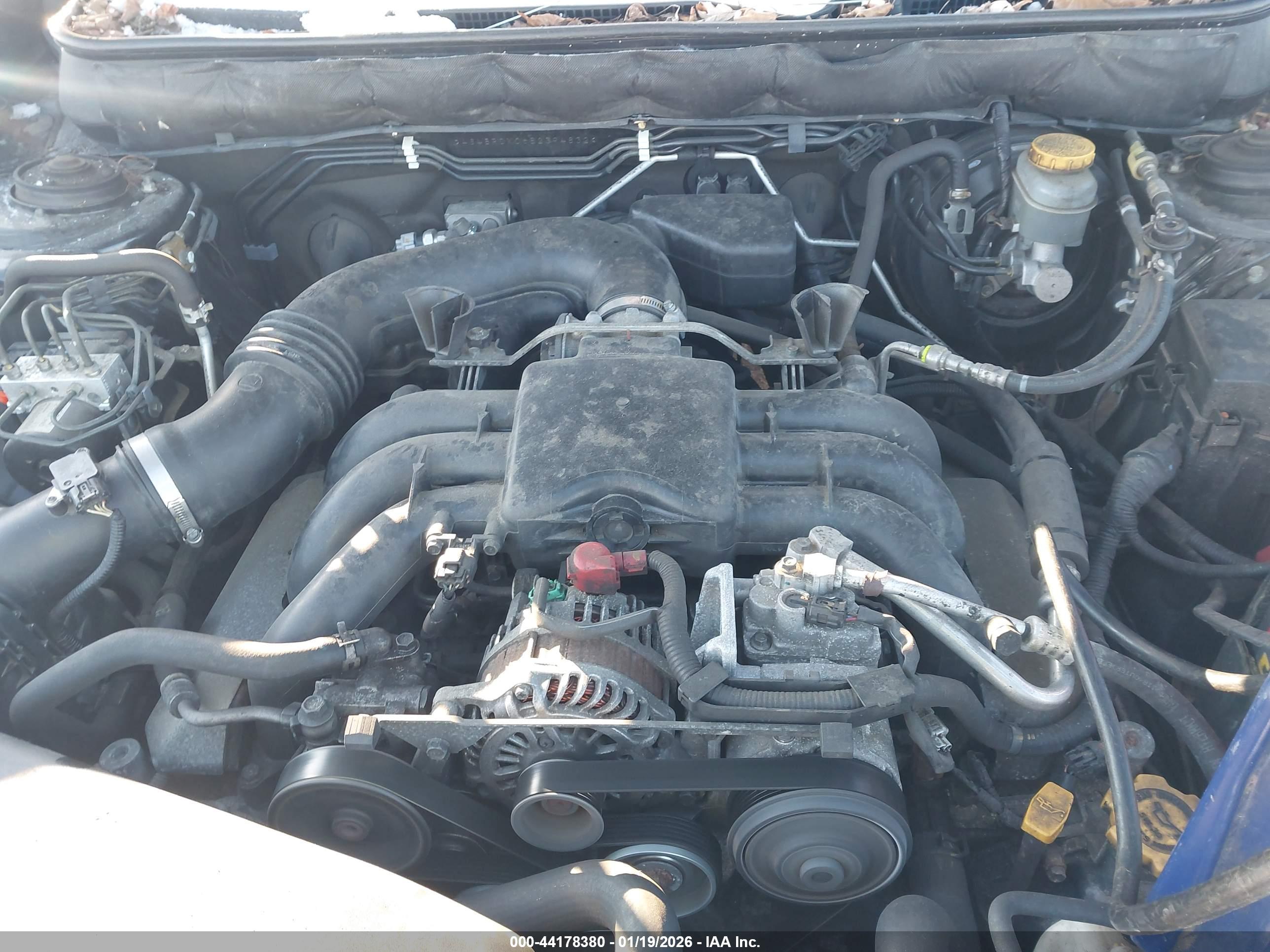 SUBARU OUTBACK image 10