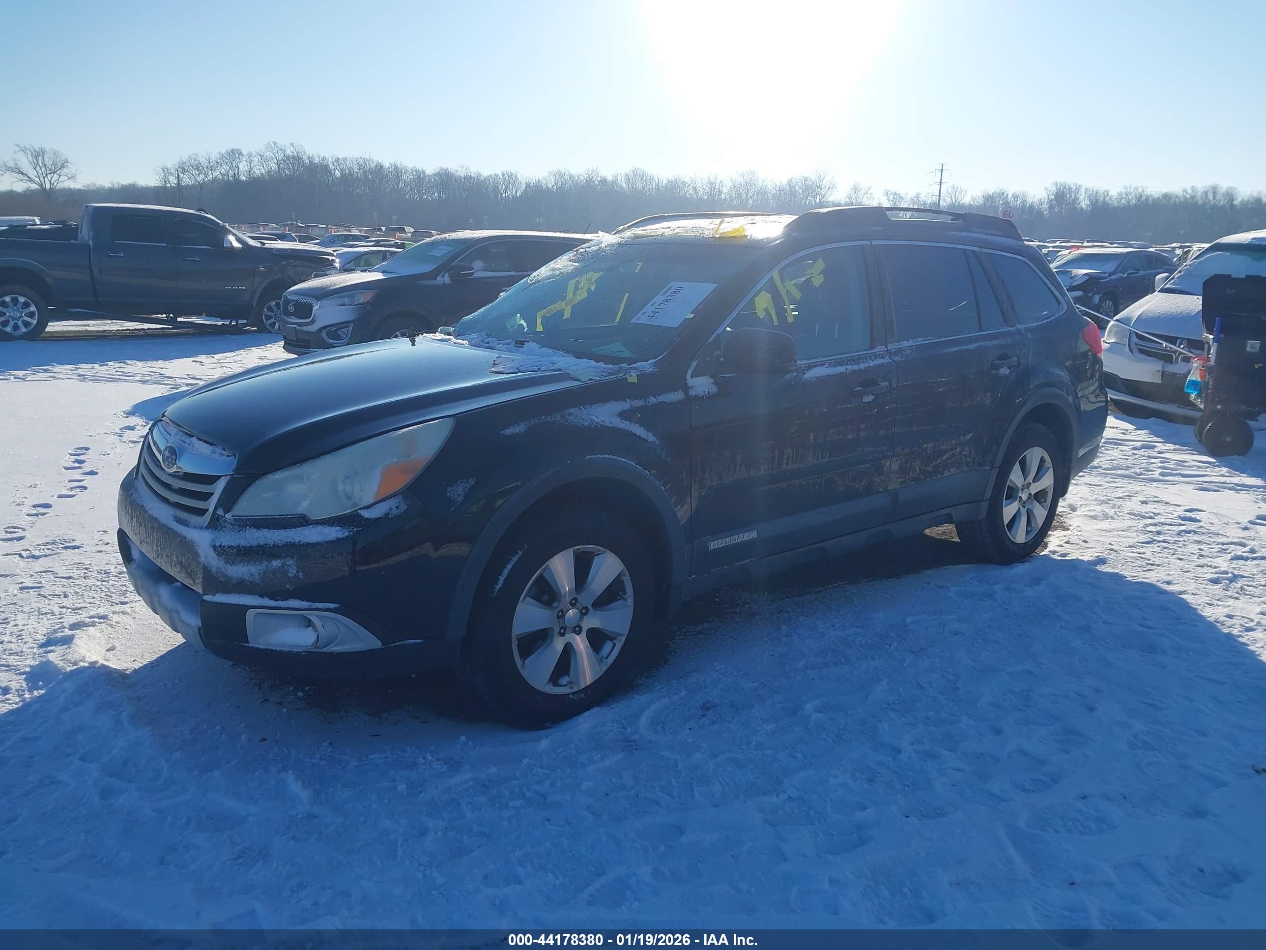 SUBARU OUTBACK image 2