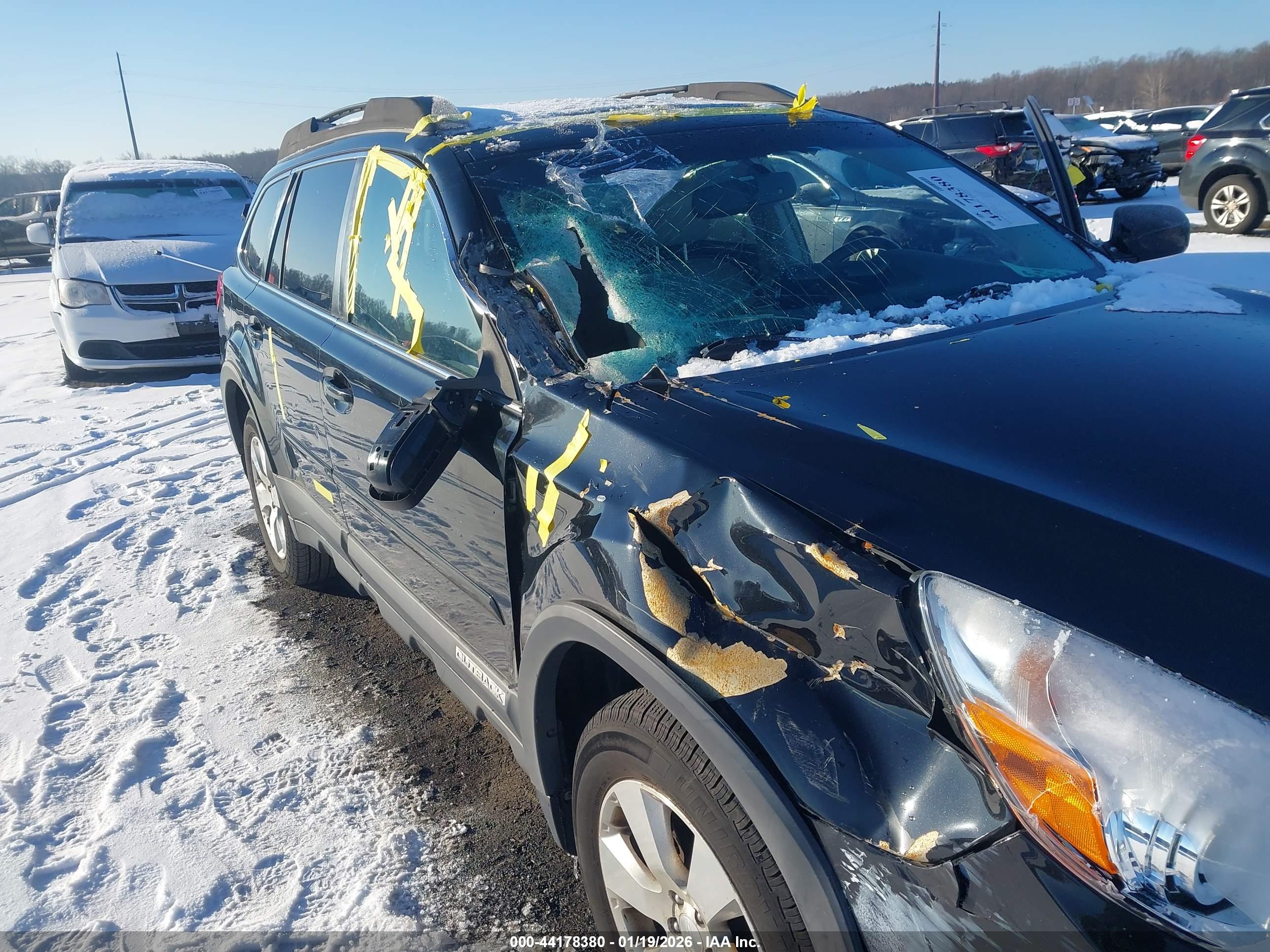 SUBARU OUTBACK image 6