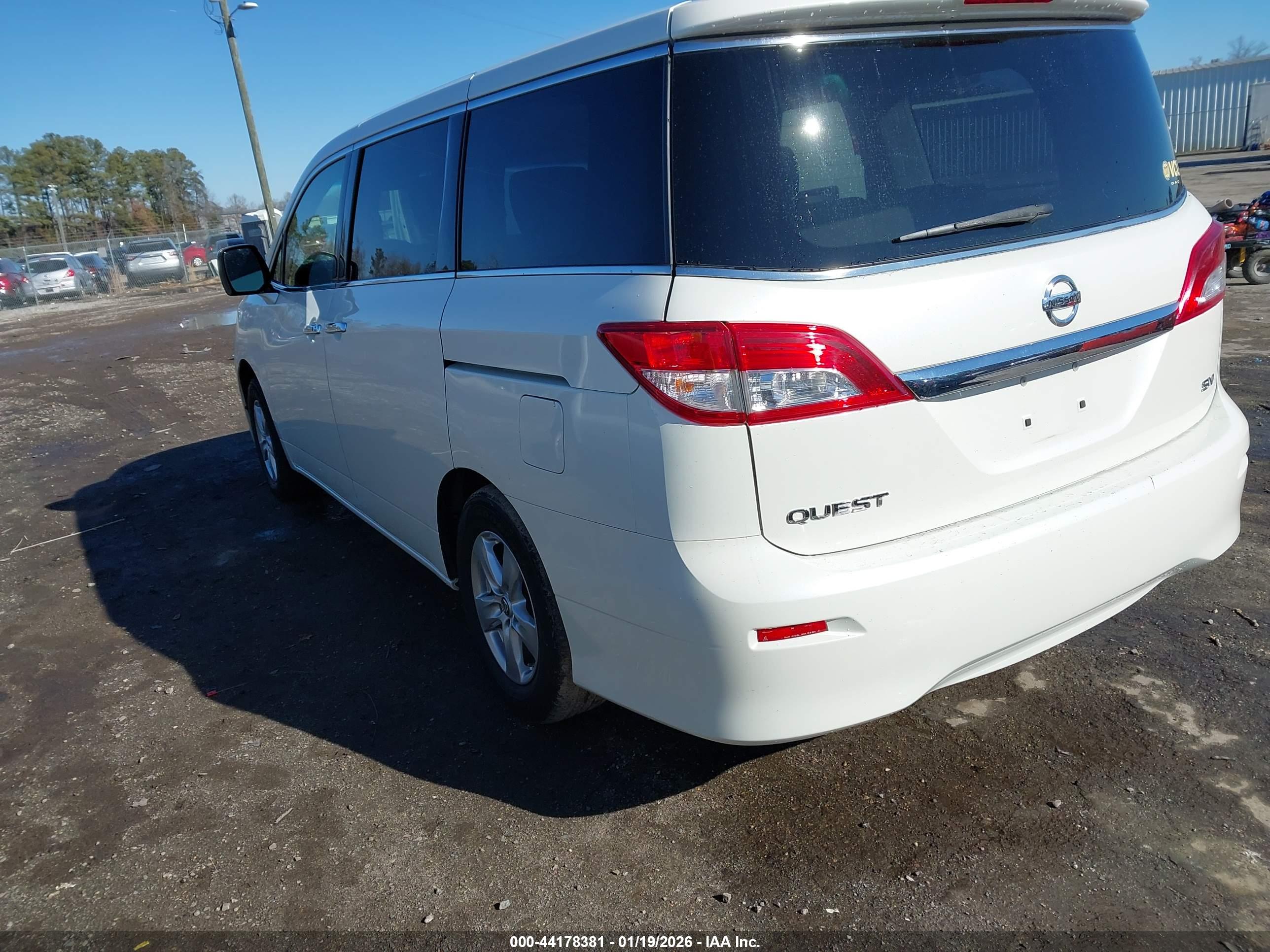 NISSAN QUEST image 3