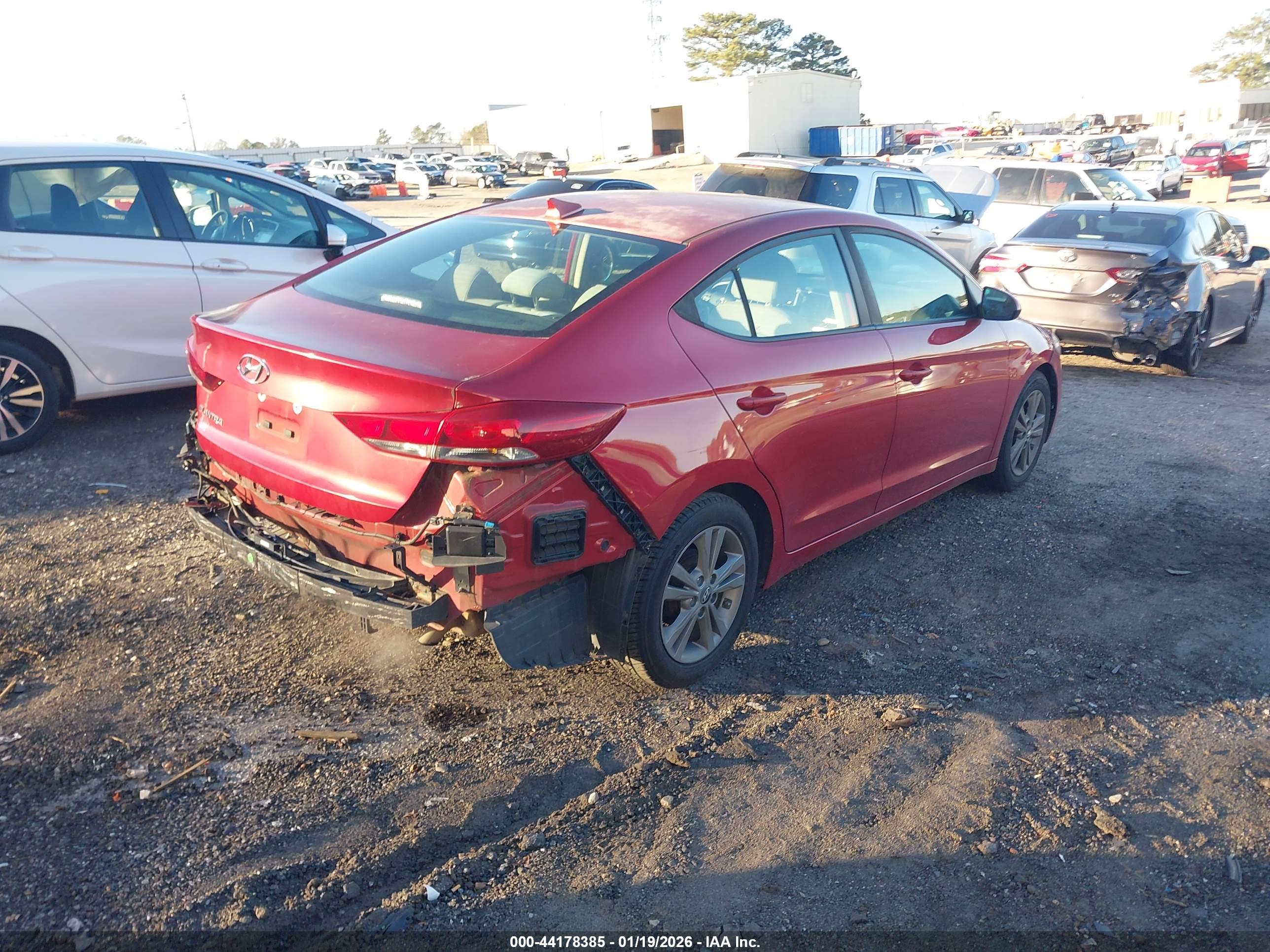 HYUNDAI ELANTRA image 4