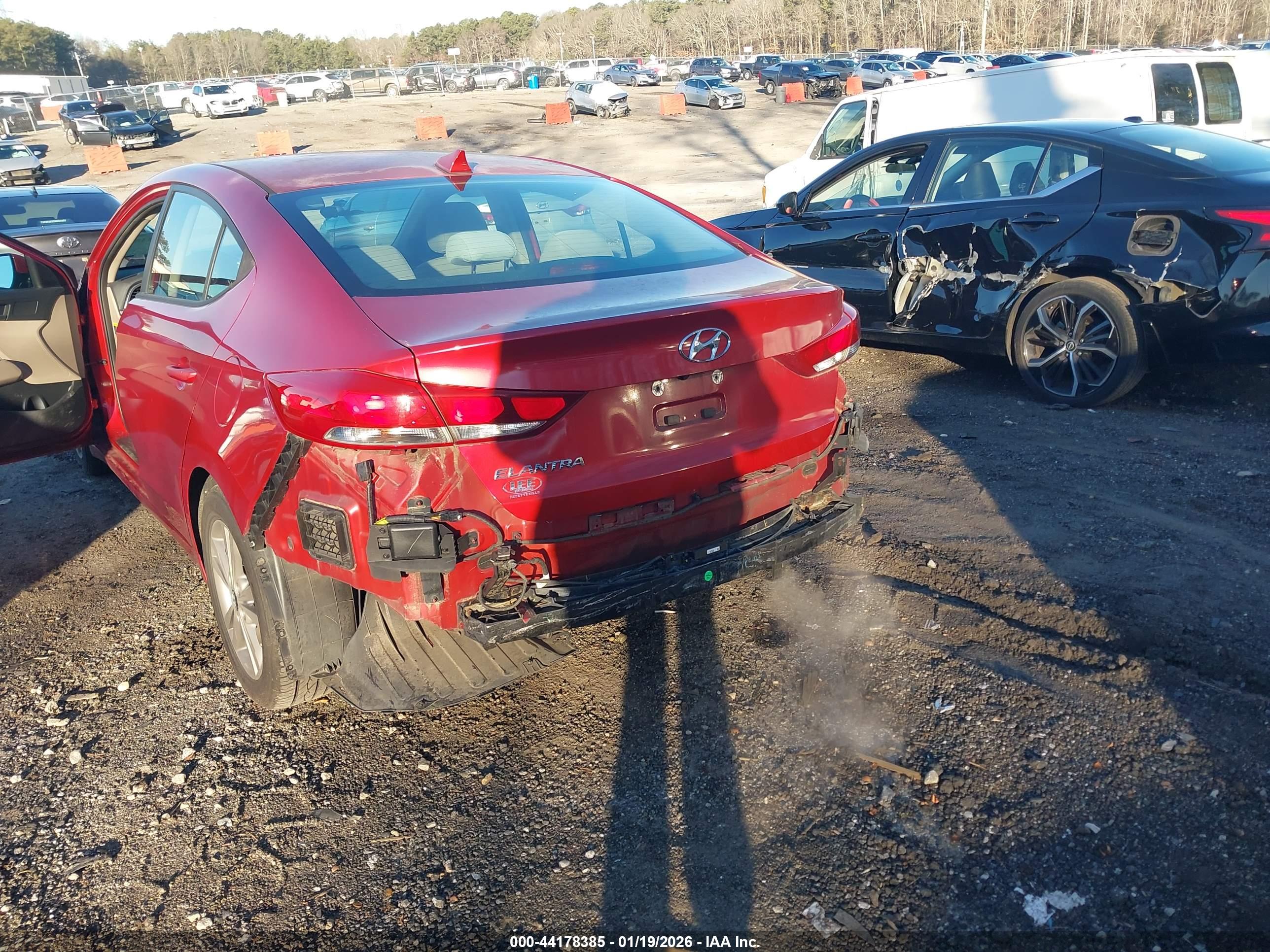 HYUNDAI ELANTRA image 6